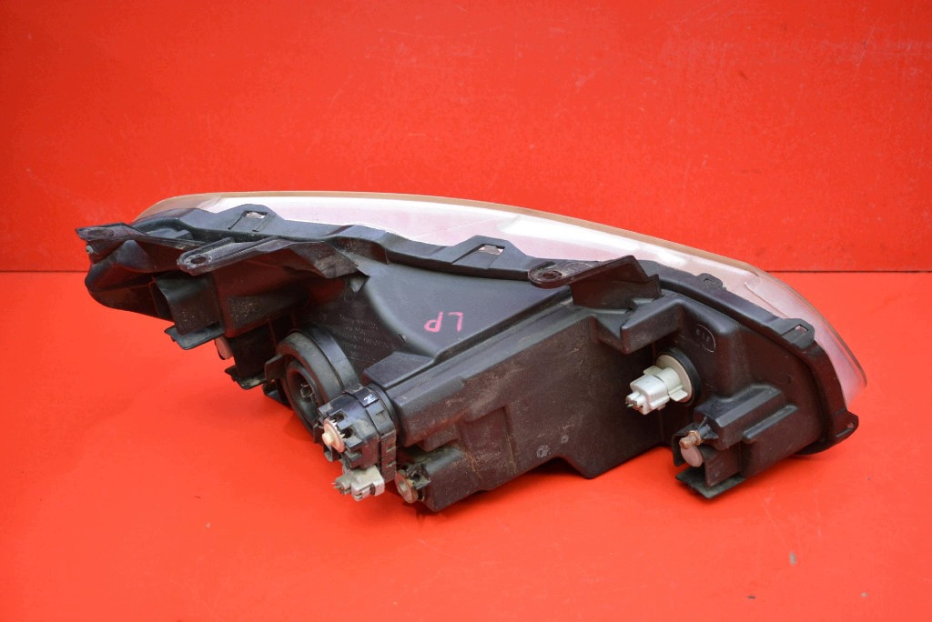 REFLEKTOR left light front EU SUZUKI SX4 1 and 06-14
