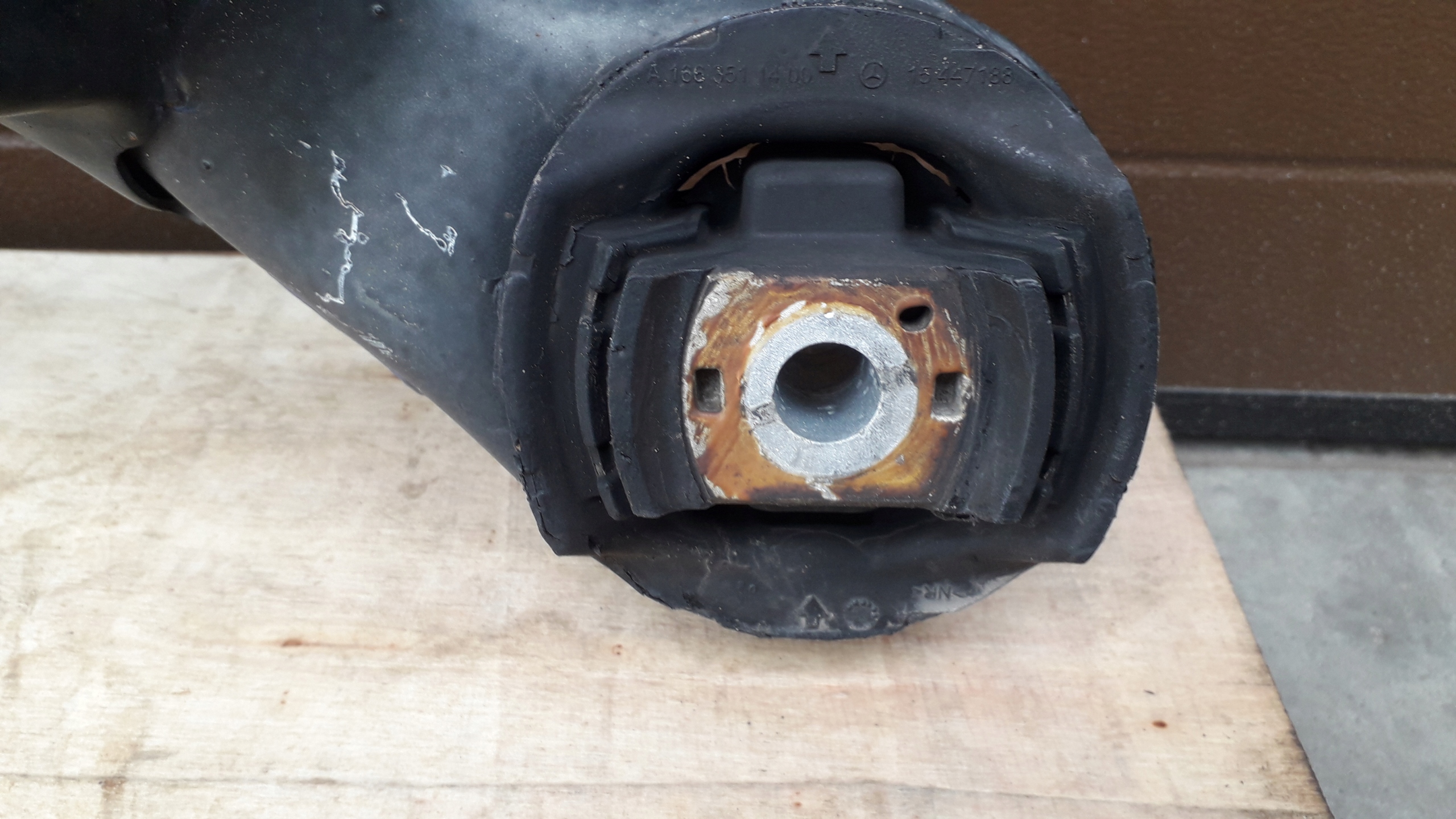 ML W164 GL X164 W251 sider axle beam LAWA subframe rear part