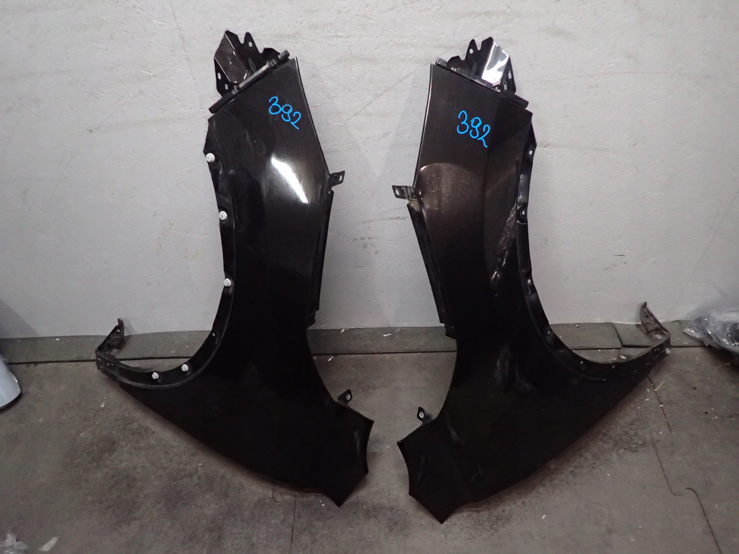 Kotflügel vorne links oder rechts NISSAN QASHQAI J11 13