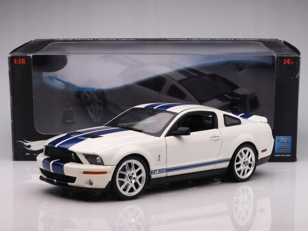 Ford Mustang Shelby GT500 – 2007, white Hot Wheels 1:18