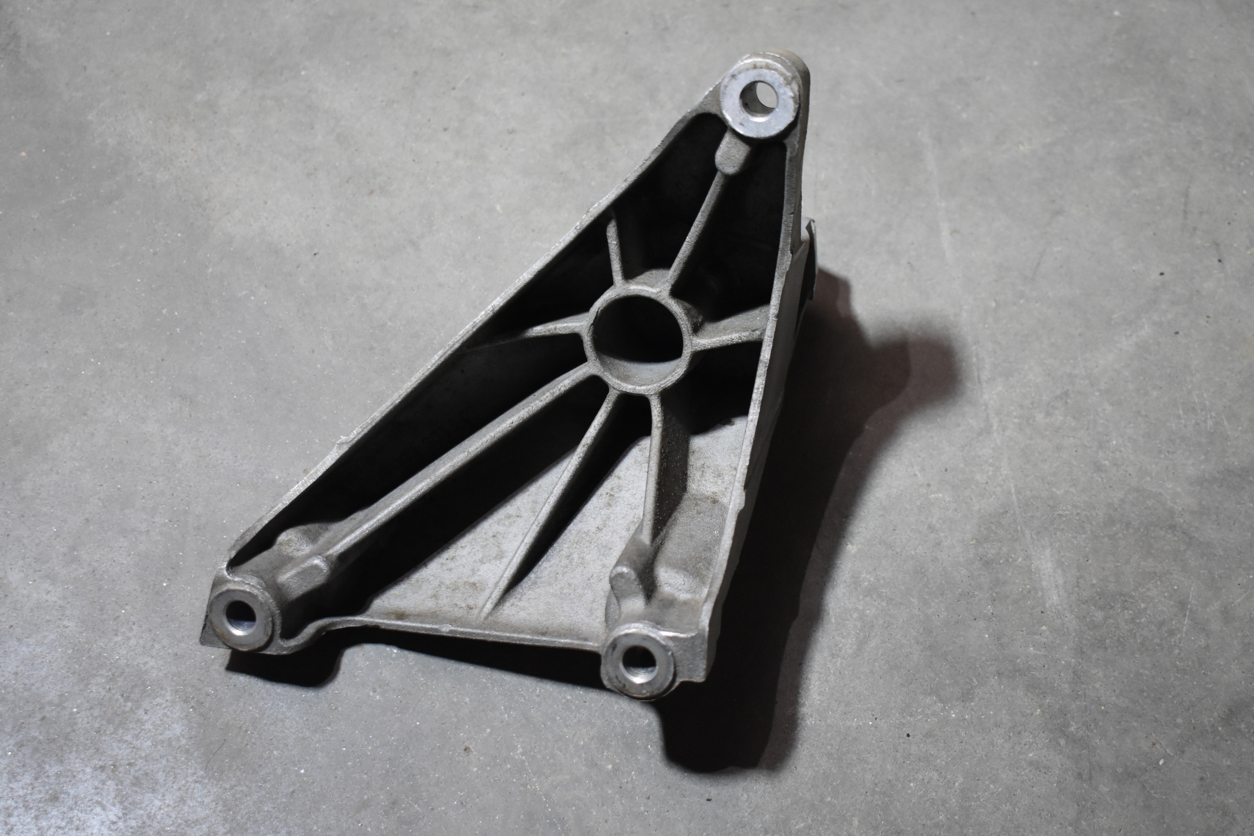 IDEALNA holder left engine mount PORSCHE PANAMERA 971 1