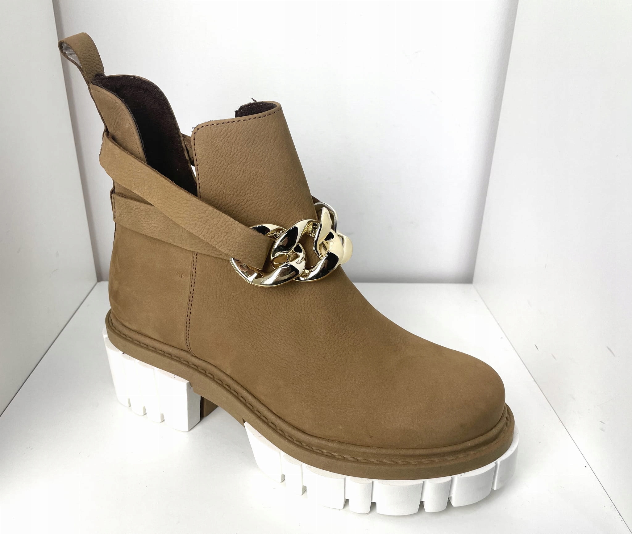 Dámské kotníkové boty Trapery Higo kůže 2305 Šněrovací Be