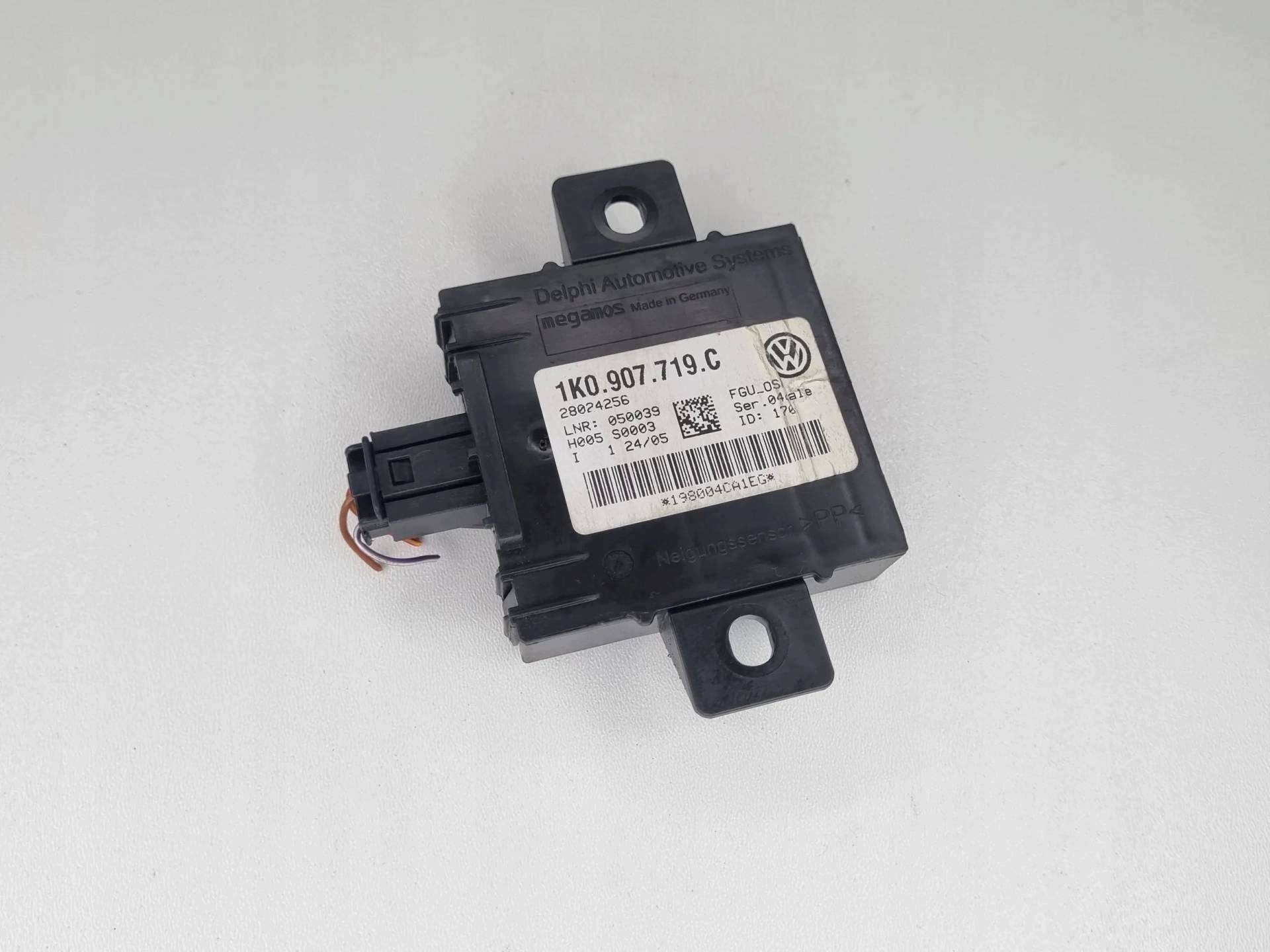 modulo alarmu Volkswagen Golf 5 2004 1K0907719C