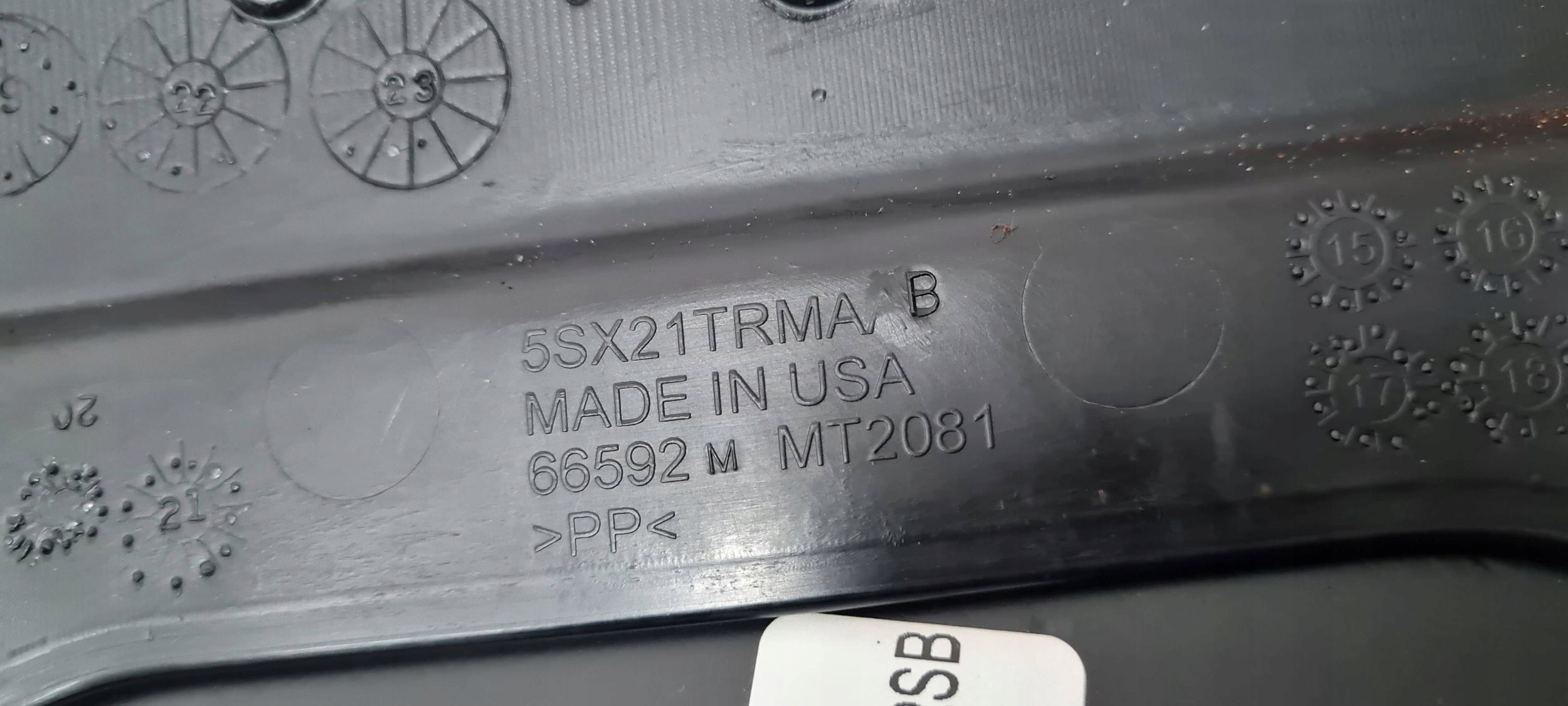 Chrysler Pacifica 2022 OPARCJE PLECY seat Z net 5SX21TRMAB