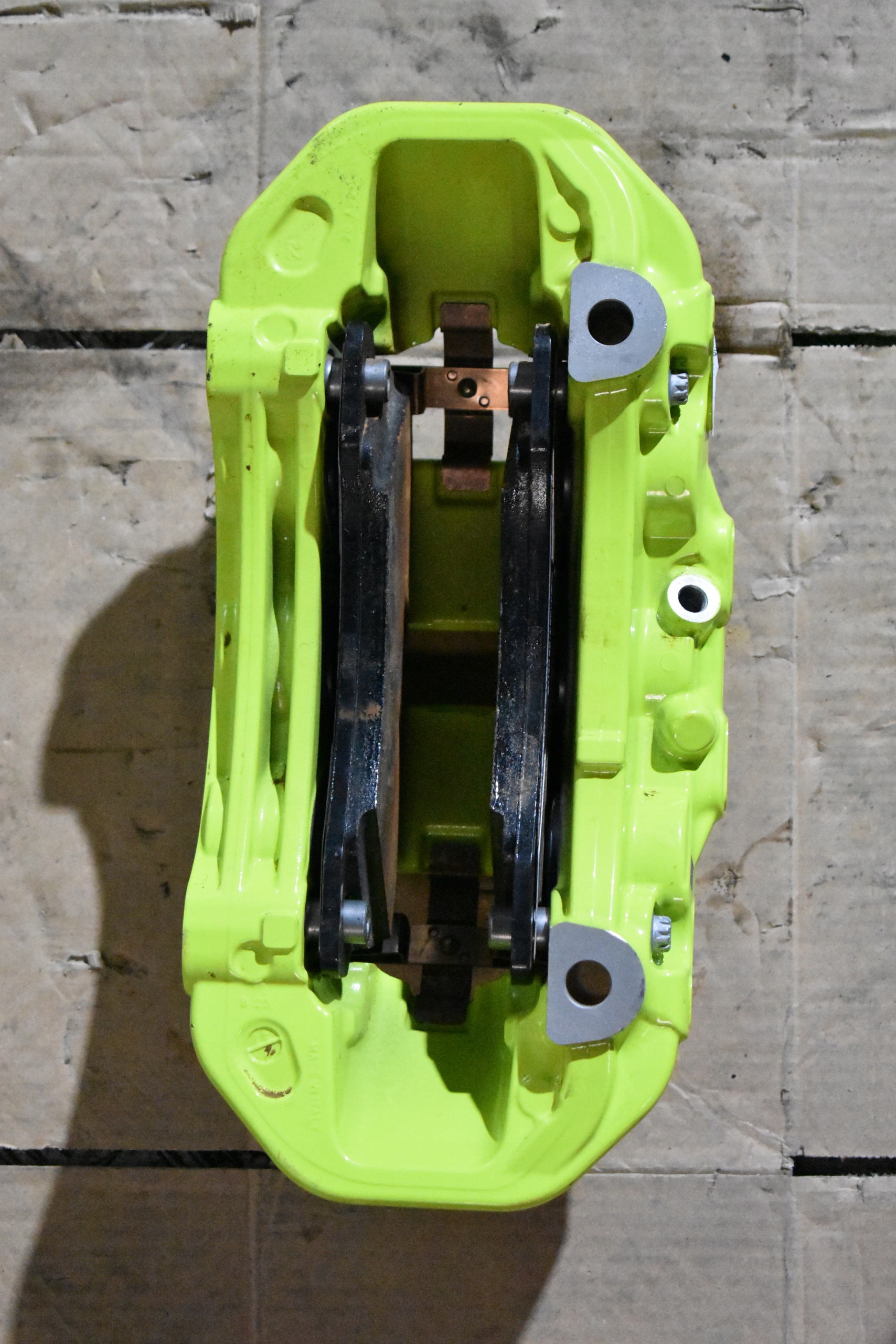 IDEALNY caliper brake front right PORSCHE CAYENNE 9Y HYBRYDA 1