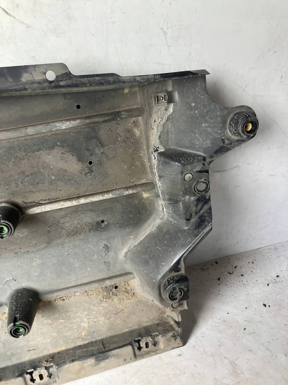 cover lower chassis right front CITROEN C4 III 9842654680