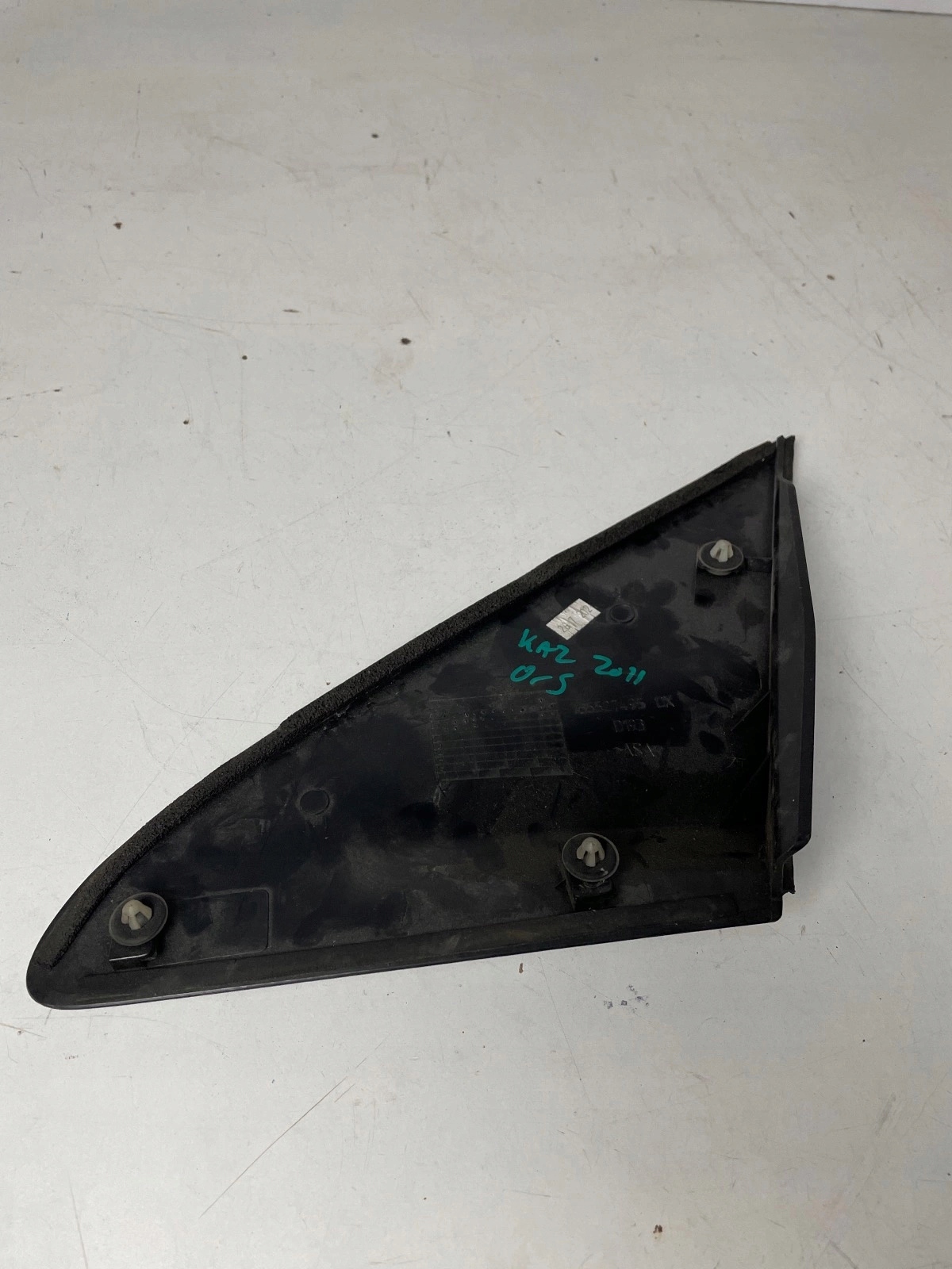 Couvre trojkat de couverture Aile Droite Avant Ford KA MK2