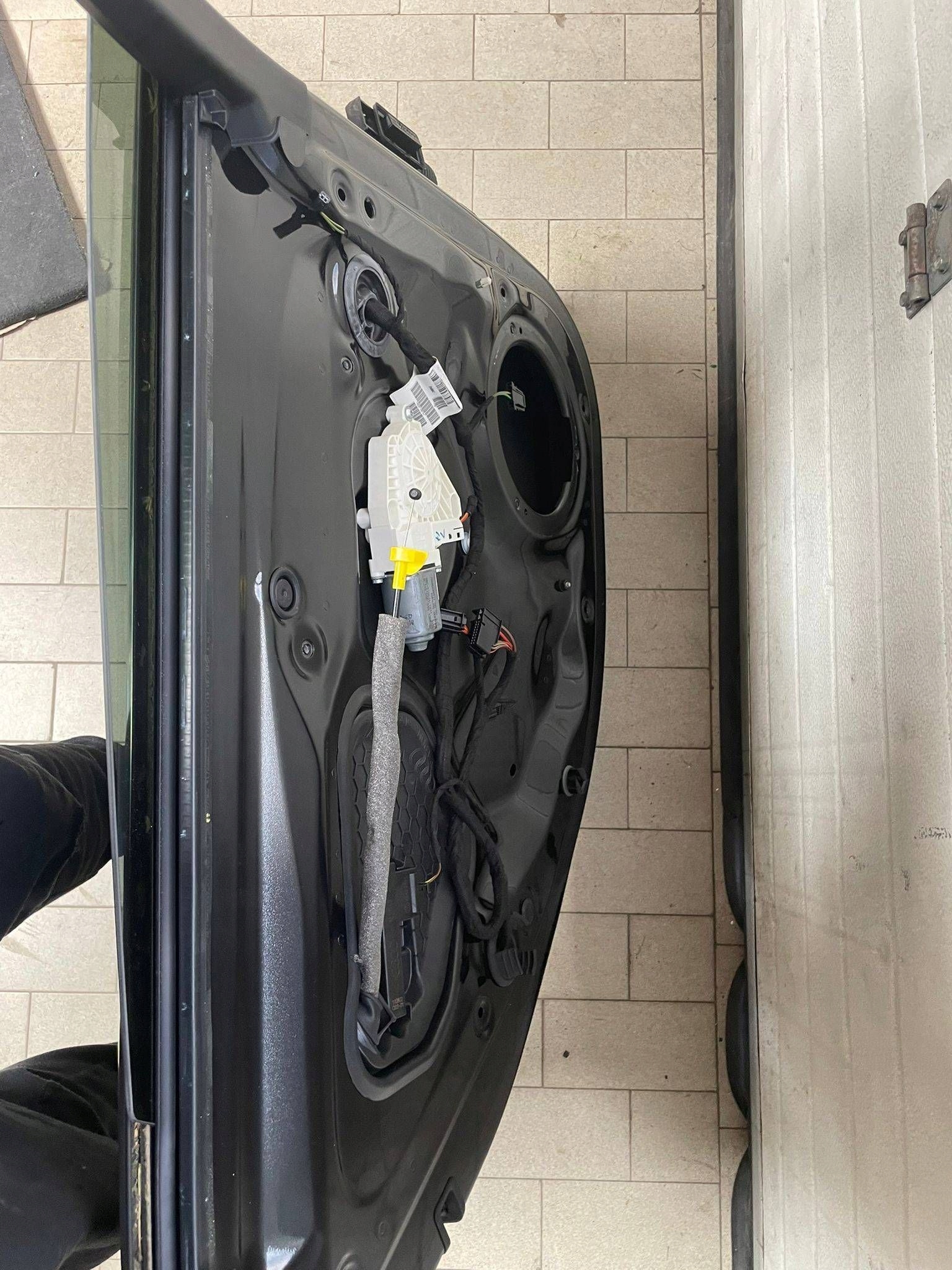 door rear. rear part side left Audi A6 S6 C7 4G ALLROAD