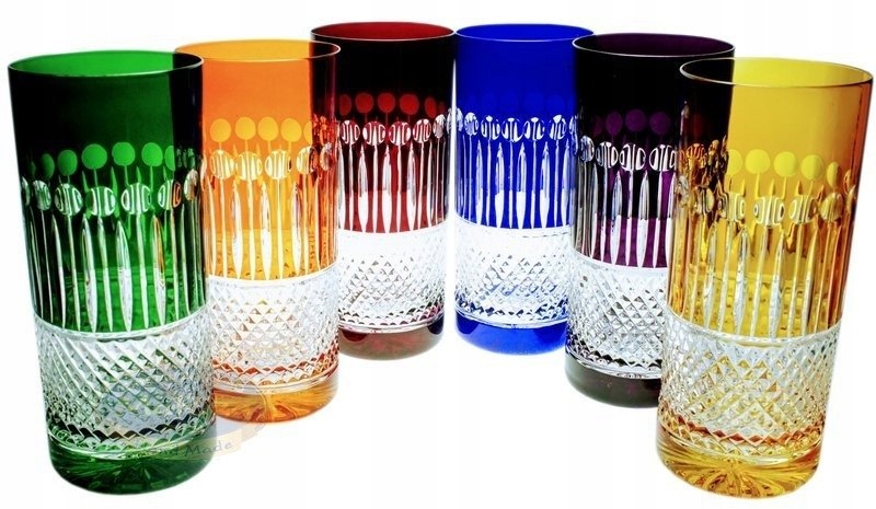 Kolorowe kryształowe szklanki do wody i drinków