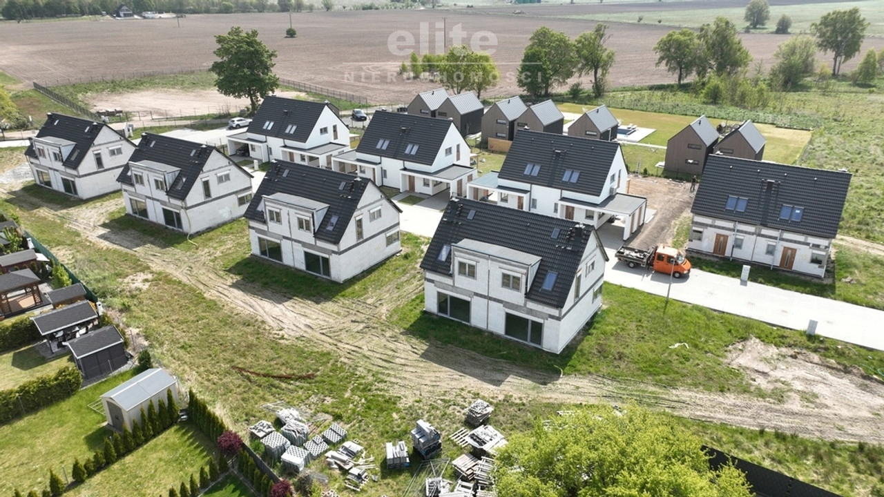 Dom, Trzęsacz, Rewal, Gryficki, 79 m²