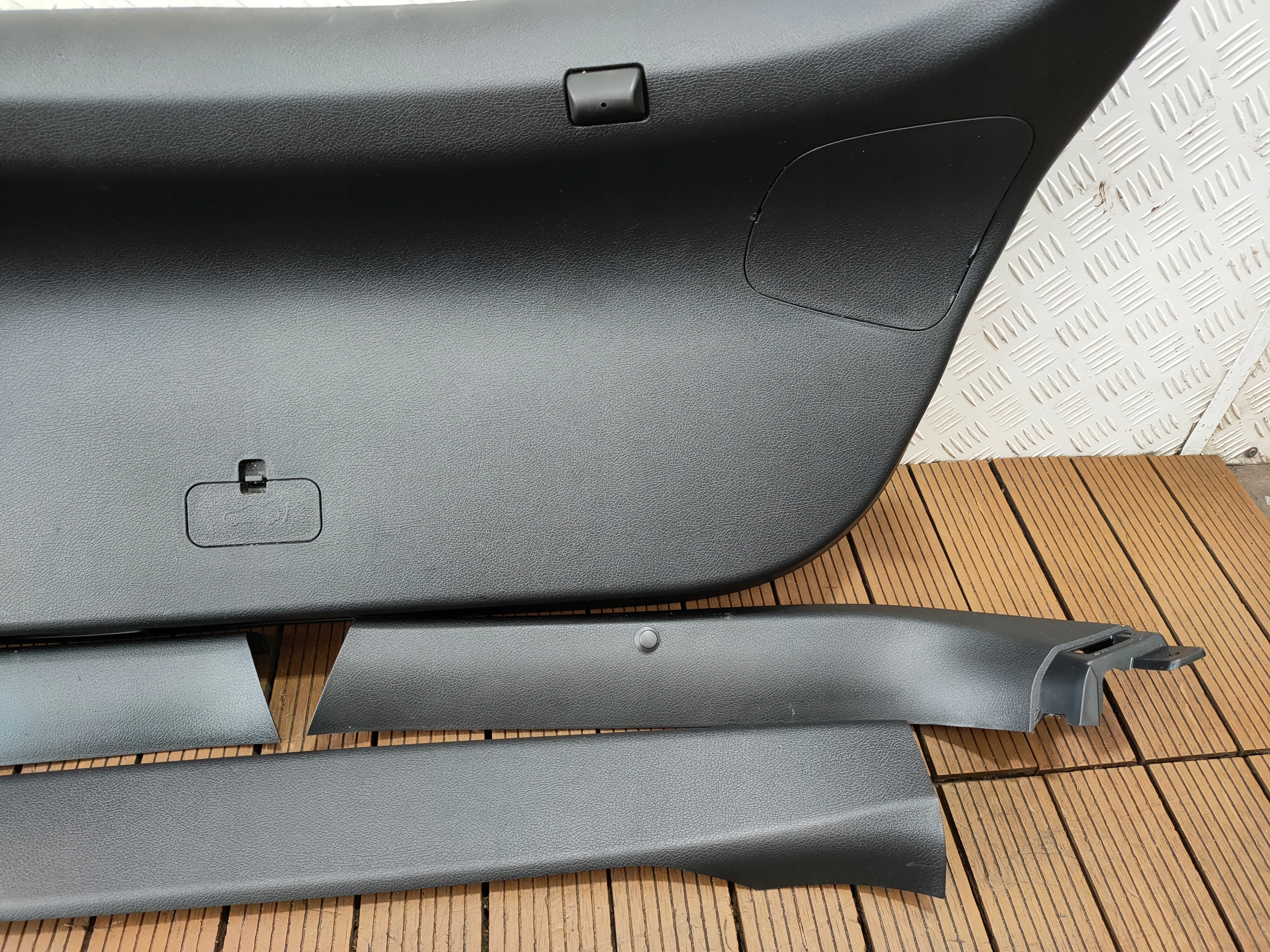 KIA STINGER 17-21 upholstery bonnet side mouldings covers KOMPLET