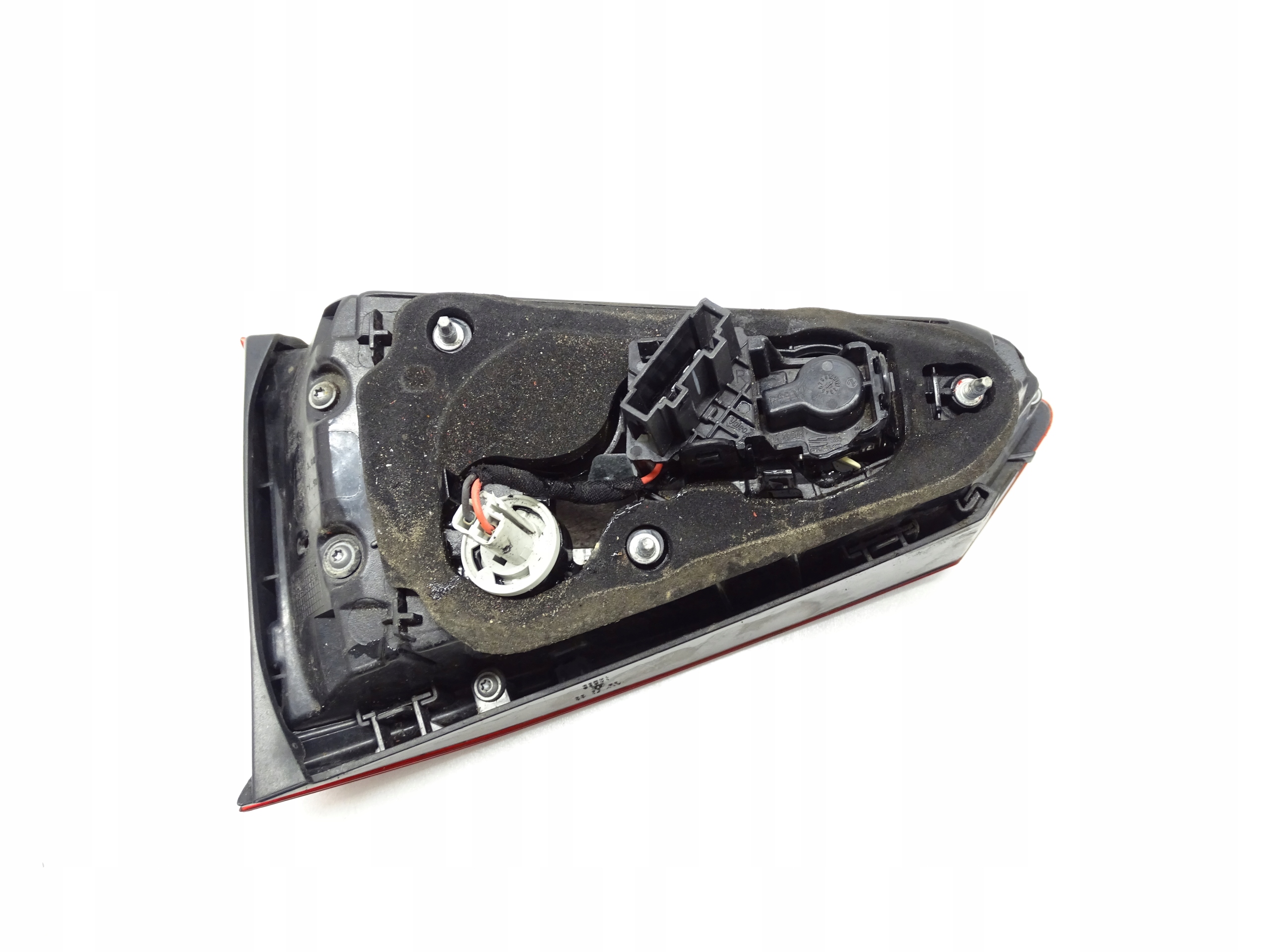 light to the bonnet right rear part rear SEAT ATECA 575945308E