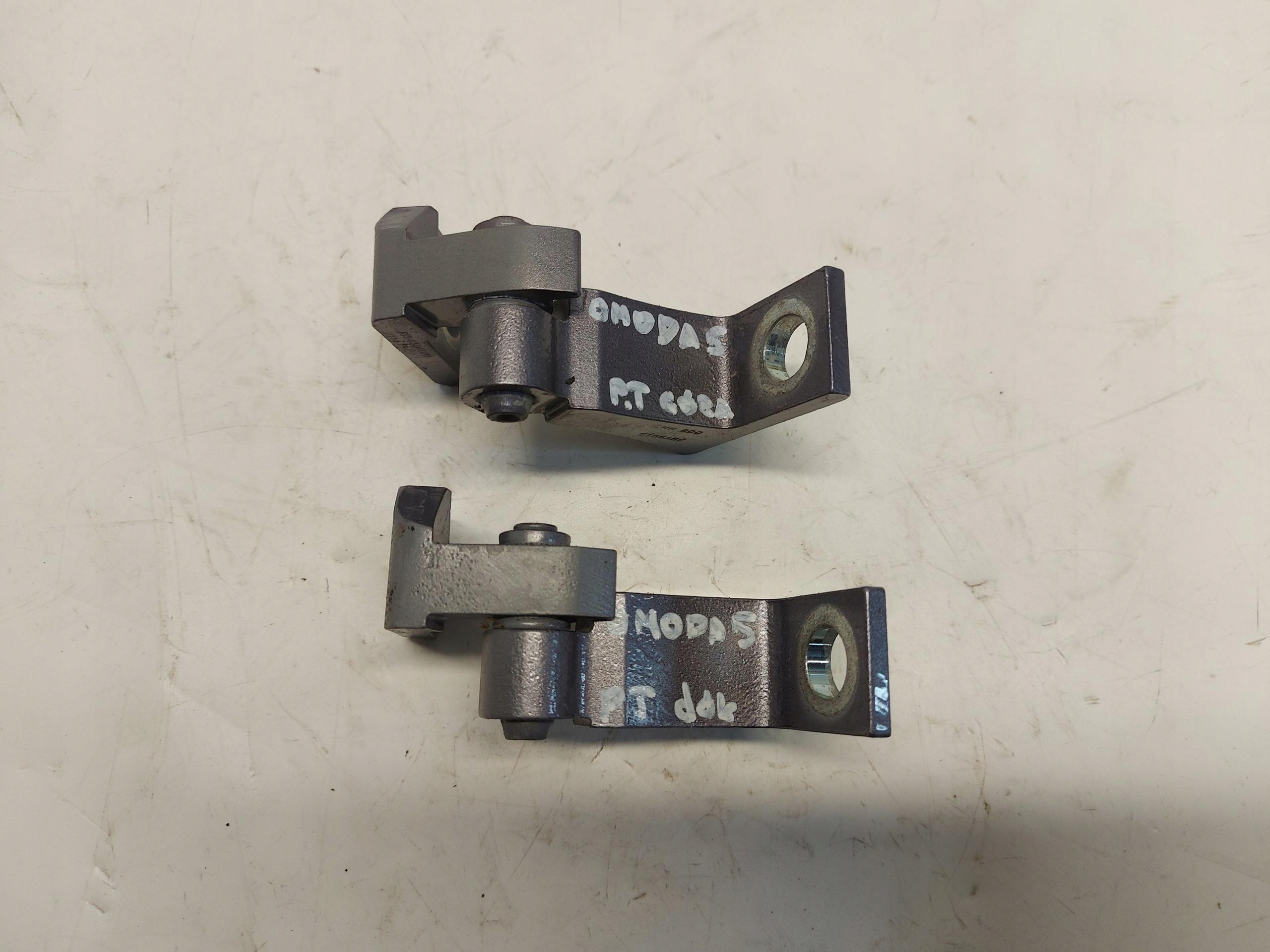 Chery Omoda 5 2024r hinge door left rear part upper lower komplet!