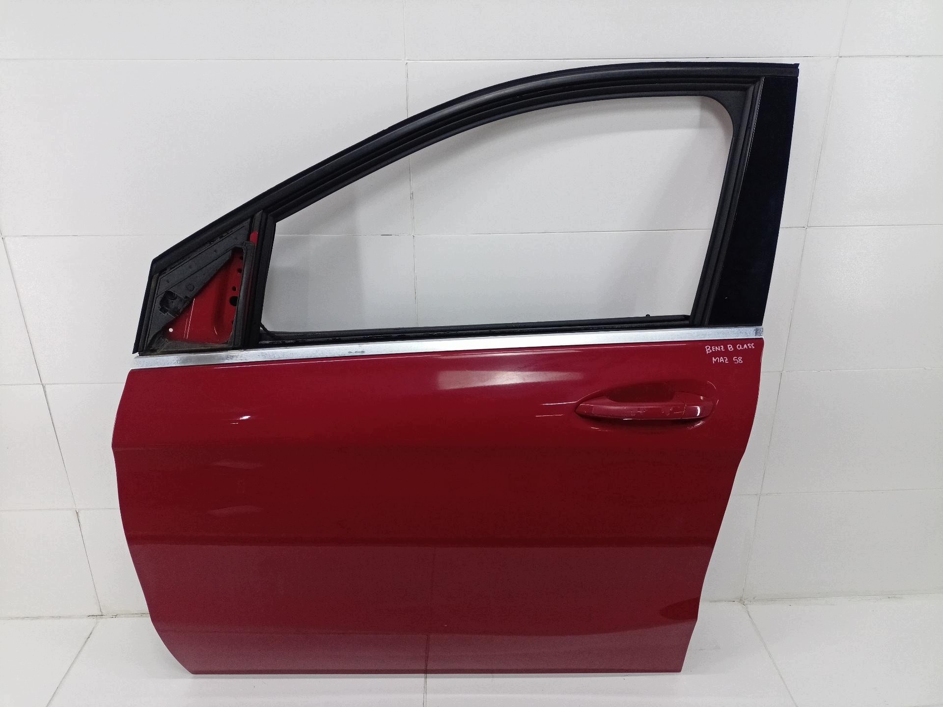 door front left side Mercedes-Benz B W246 2013