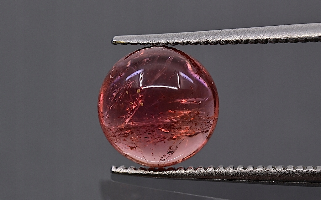 Turmalín kulatý kabošon fi 7,8 mm