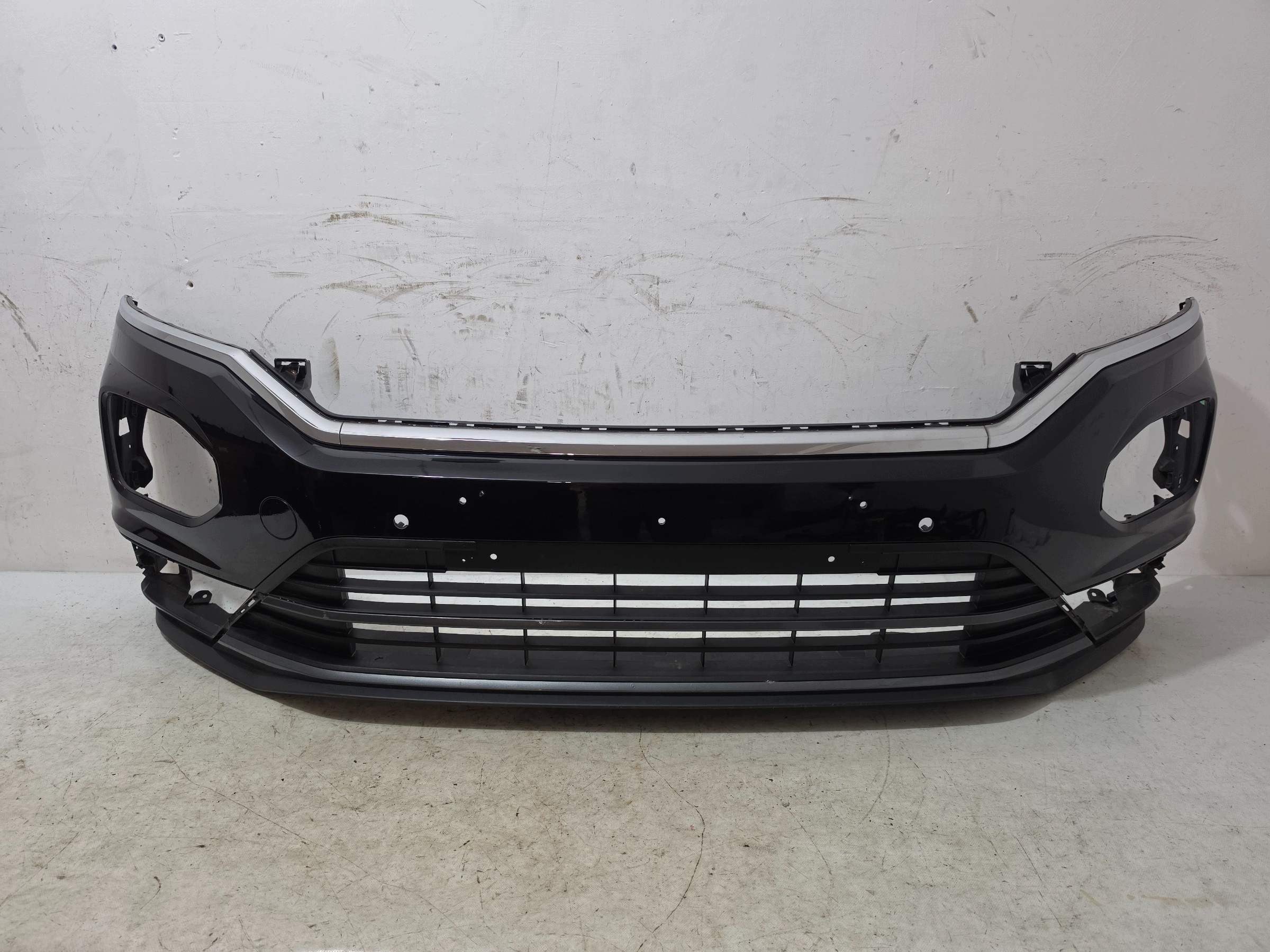 ^ VW T-ROC 2GA bumper front front 2GA807221J