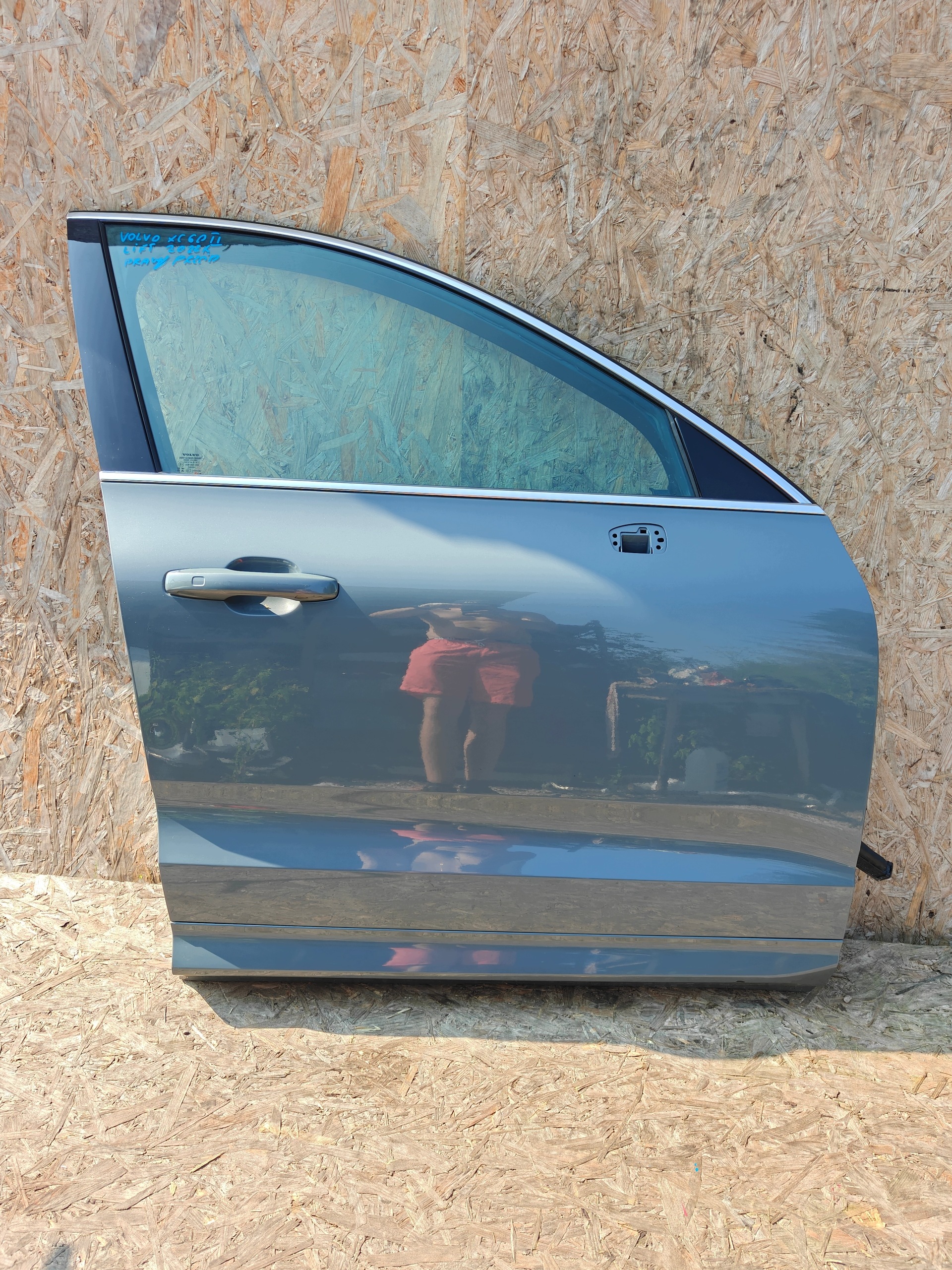 door complete right front right front VOLVO XC60 II LIFT 2022 ROK