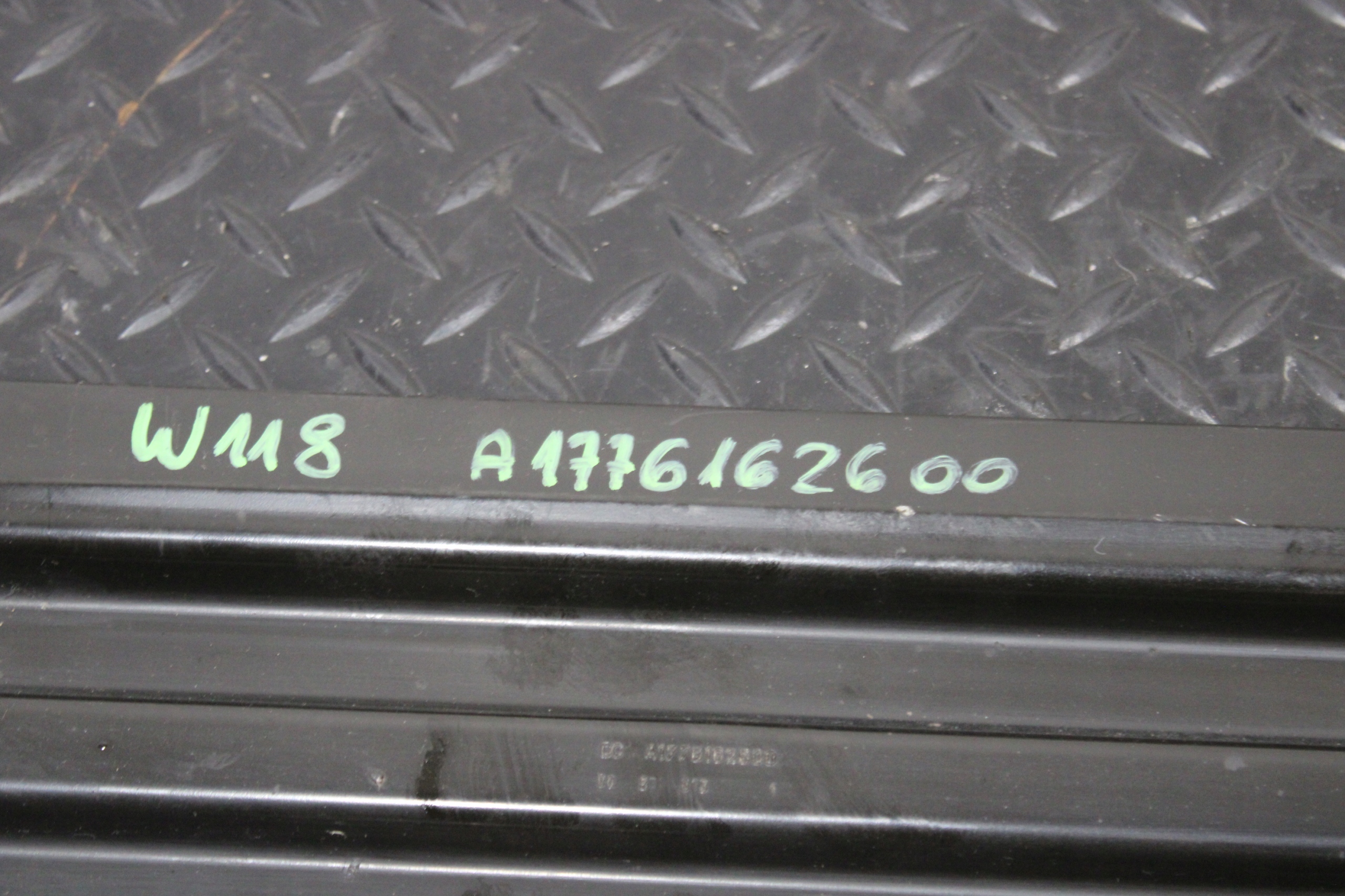 sider support CLA II 2 W118 AMG A1776162600