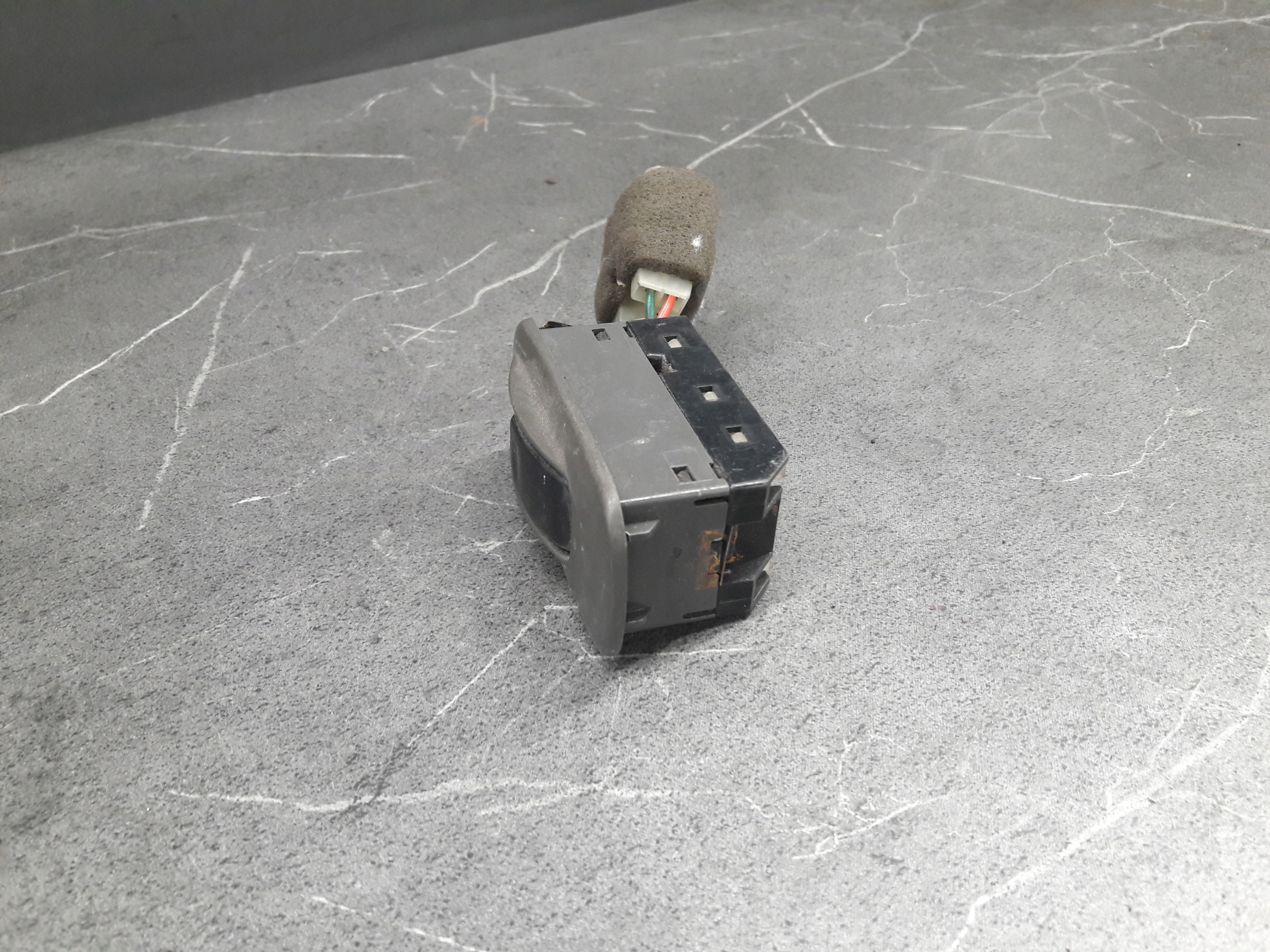 AS0854228 przelacznik SZYBY PRAWY PRZOD SPORTAGE Typ samochodu Samochody osobowe