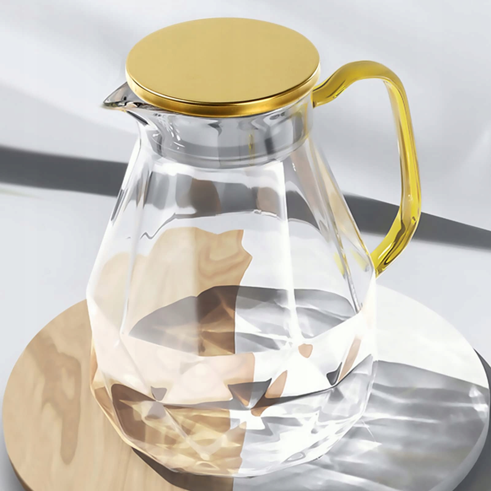 Dujust Skleněná karafa 2L Zlatý korek Moderní design Diamant