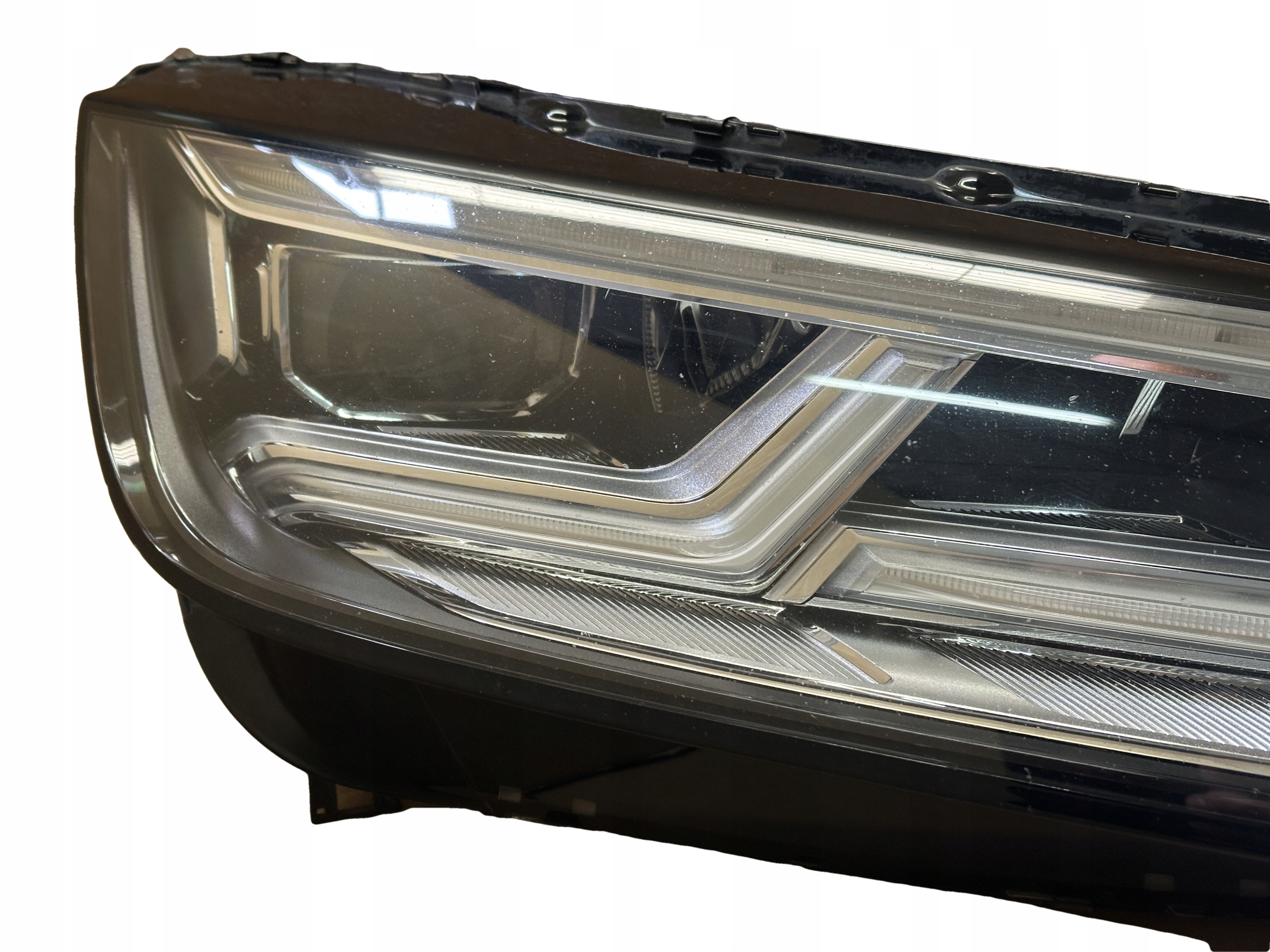 AUDI Q5 80A light right front FULL LED 80A941034