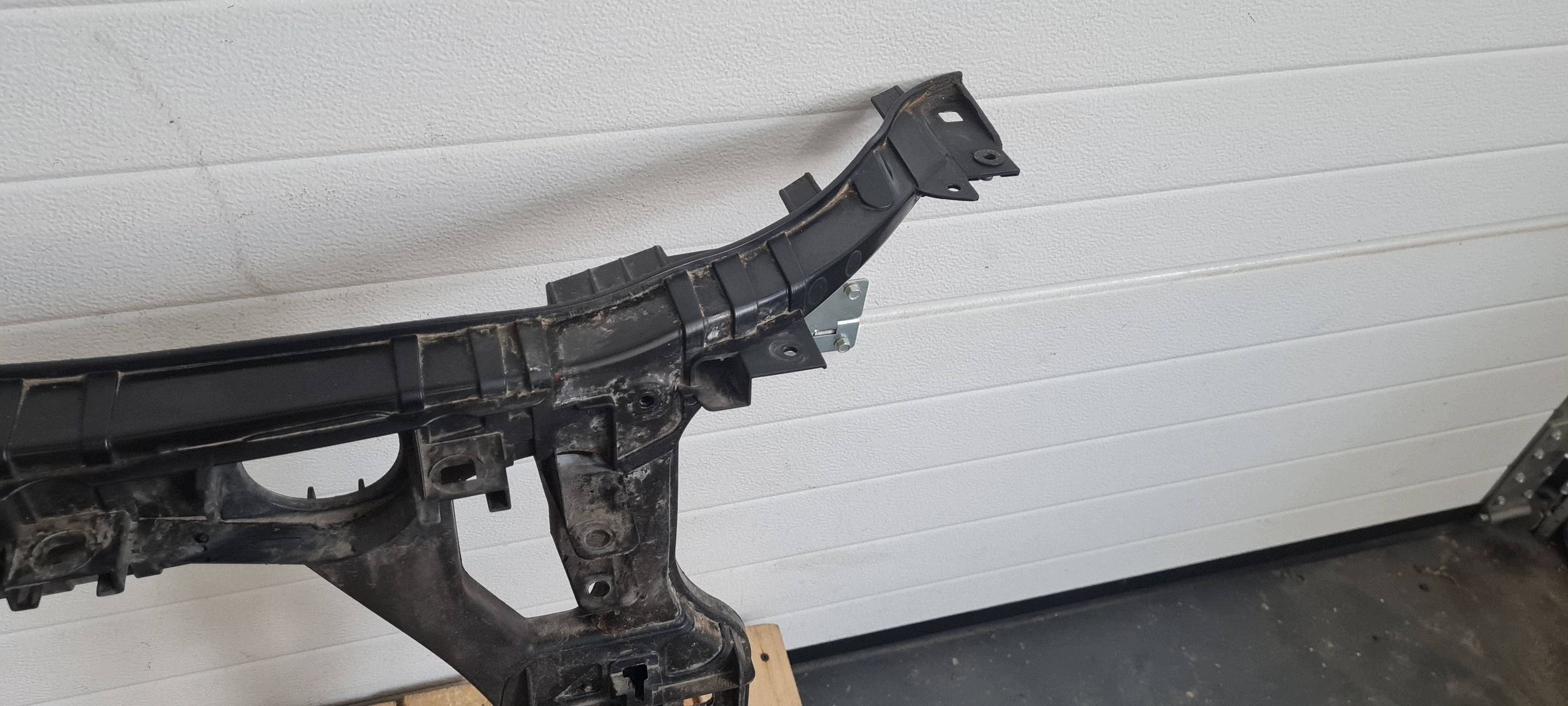 Q5 8R SQ5 LIFT support panel for radiators pillar iron ORG 8R0805594C