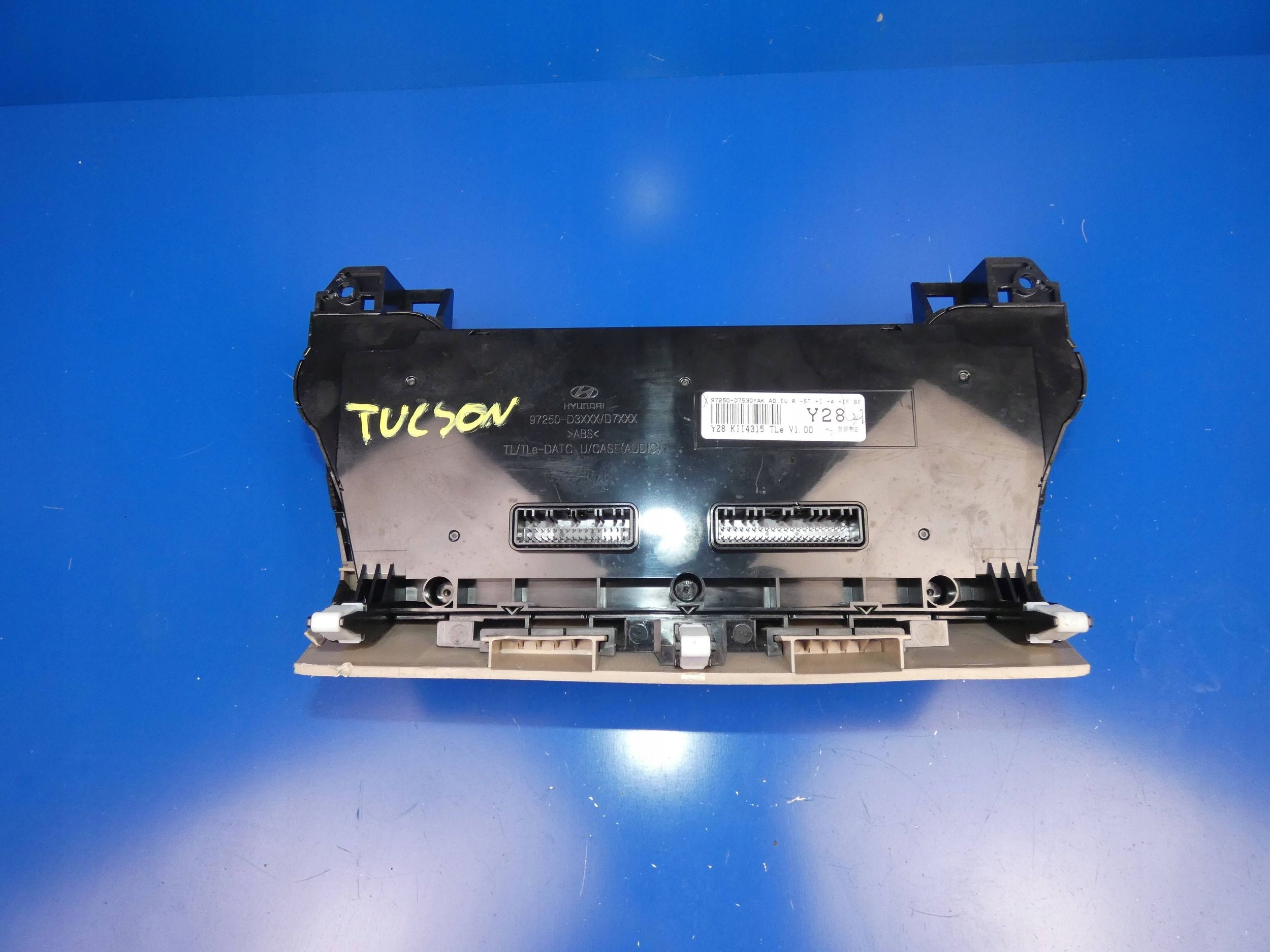 HYUNDAI TUCSON III Unite commande clima Console