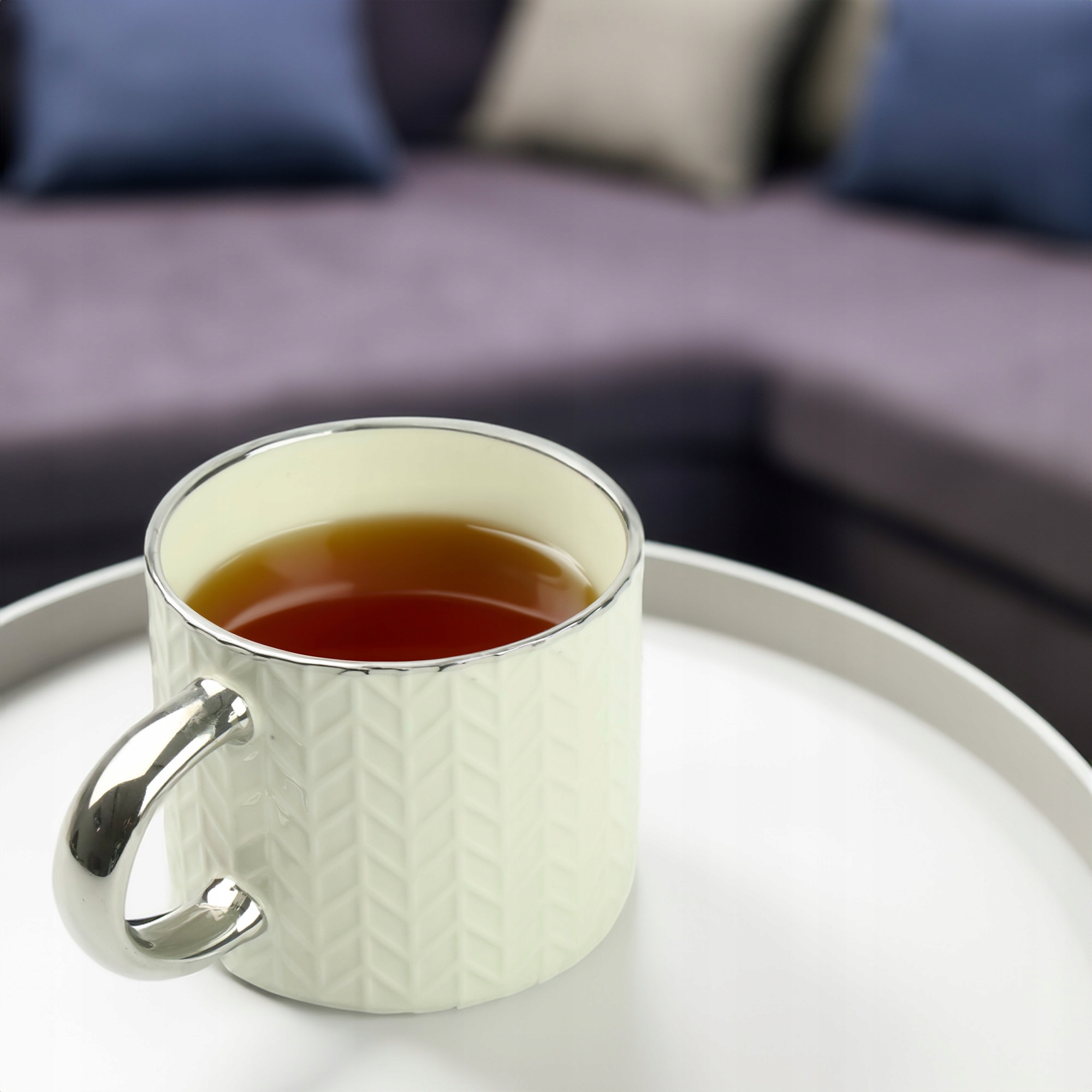 KUBEK PORCELANOWY DO KAWY HERBATY WZÓR SWETEREK 470ML ZE SREBRNYM UCHEM