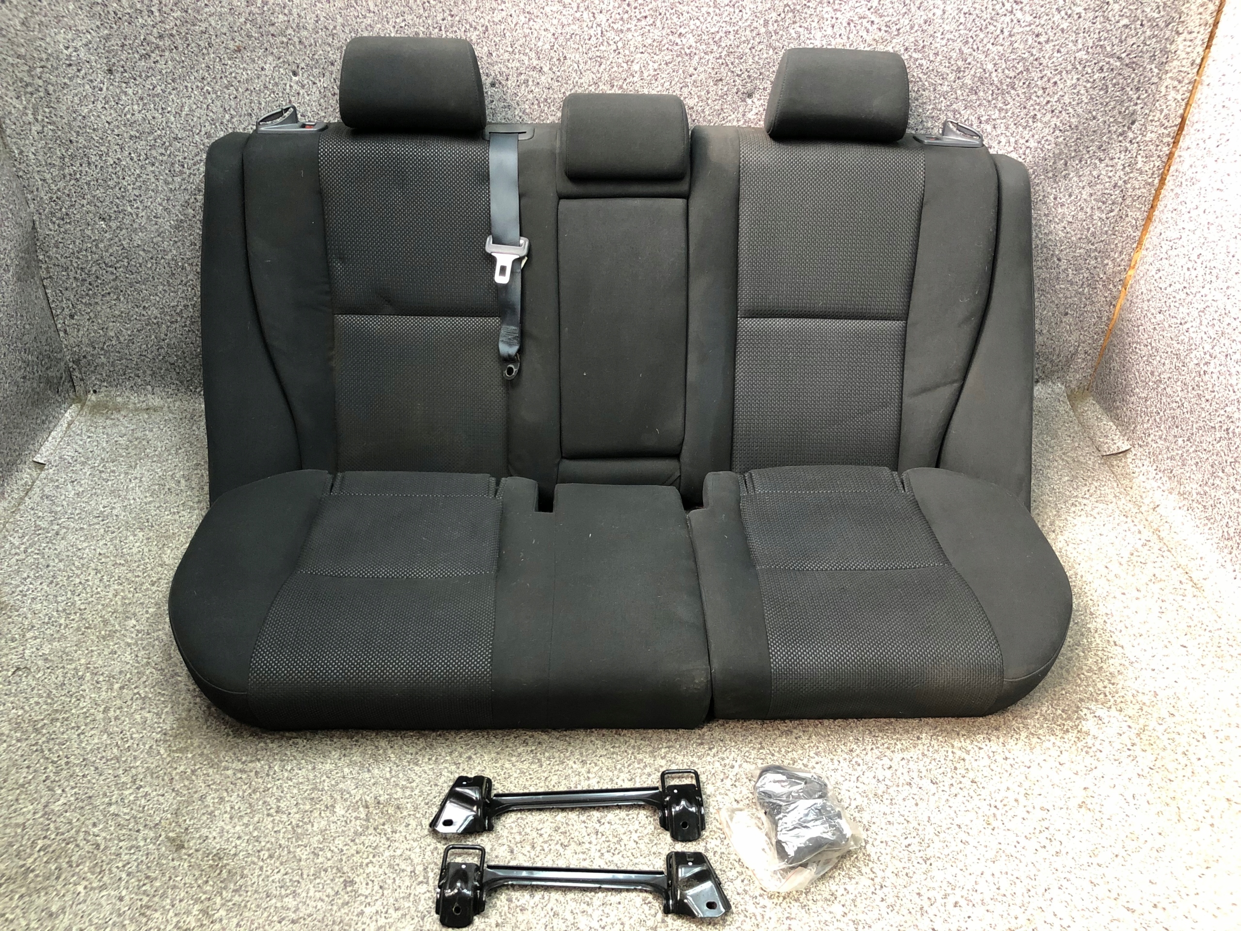 Toyota Avensis T25 Back Seat Rear Rear Isofix 05 Very Good Condition Xdalys Lt