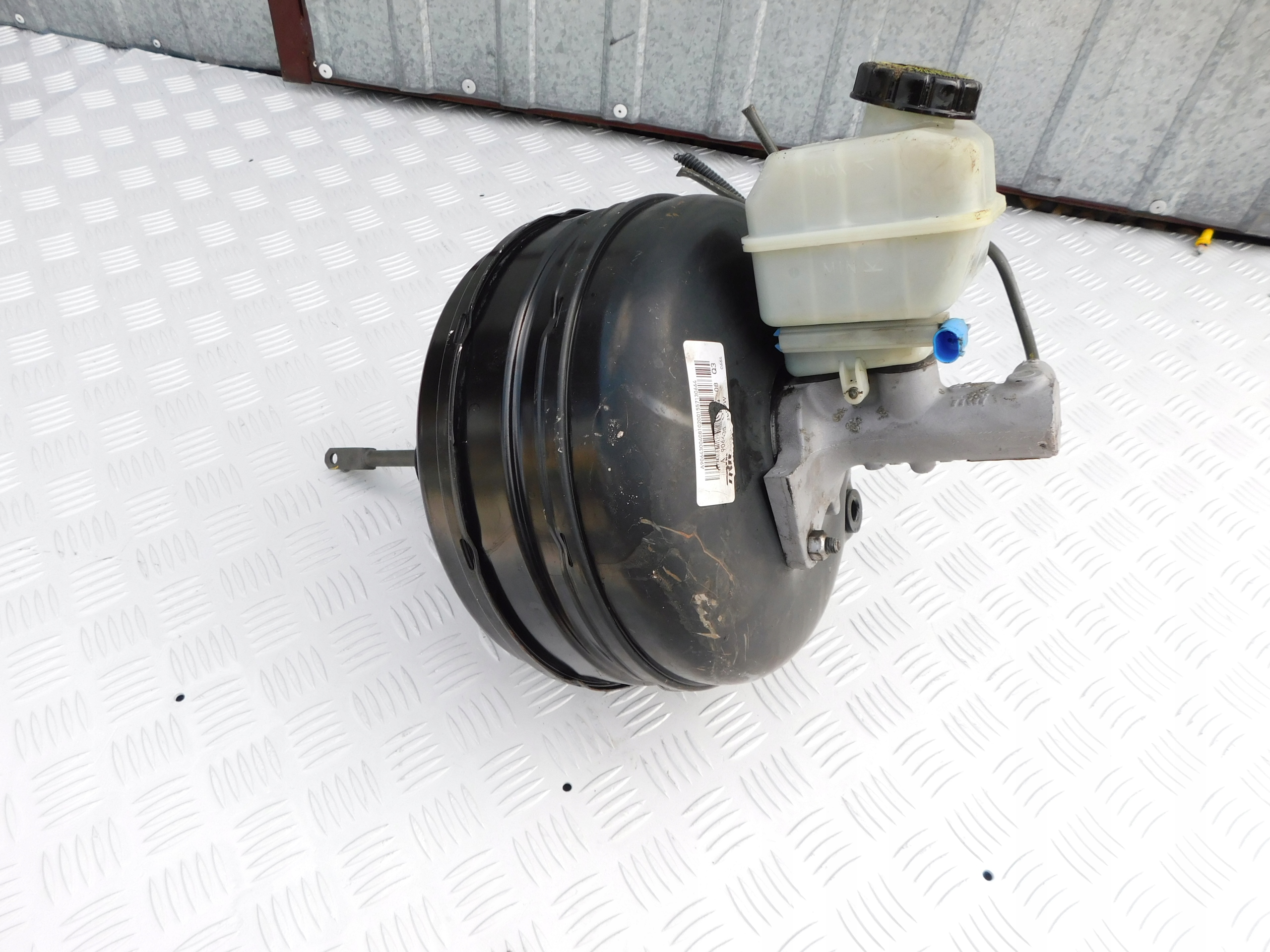 Mercedes Sprinter 906 VW Crafter servo + Servofreno TRW komplet