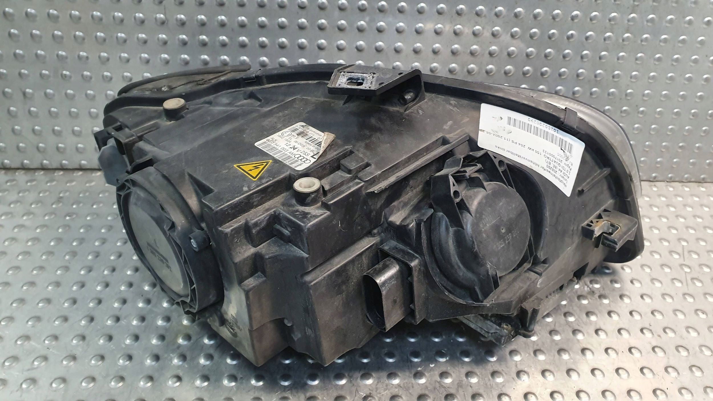 light front left AUDI A4 04- 8E0941003AM