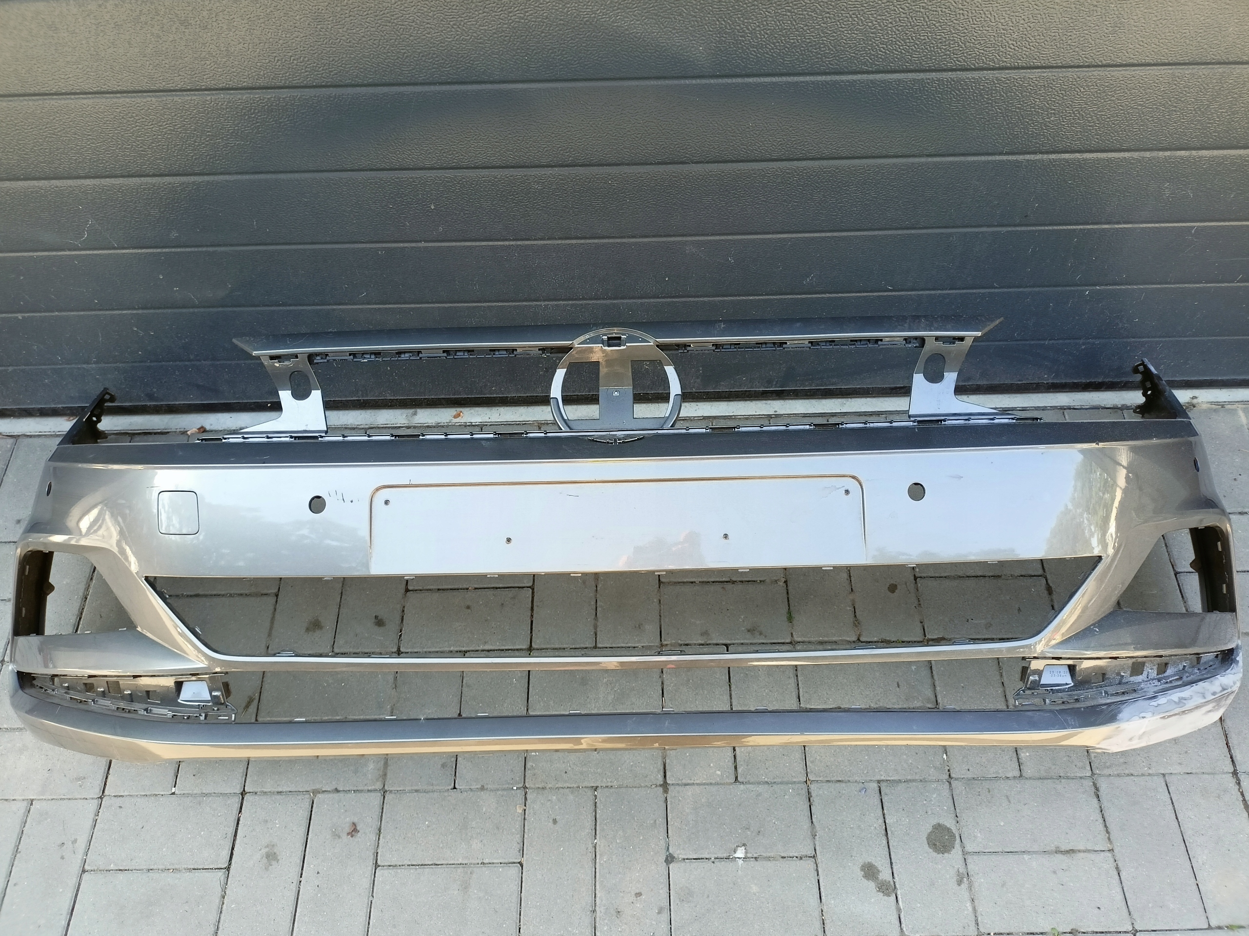 Volkswagen Polo 2G0 17- nárazník předek přední