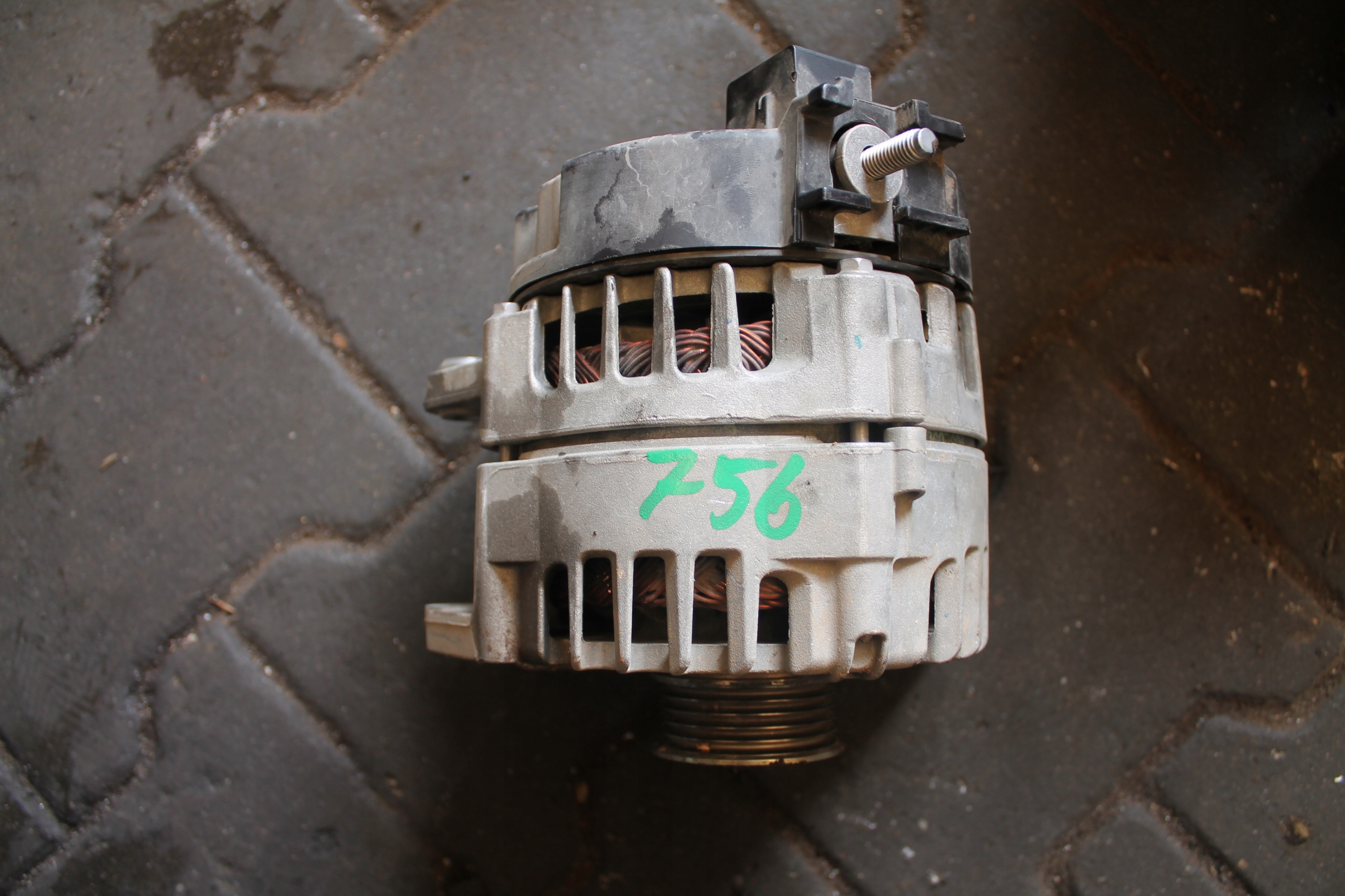 756. ALTERNATOR MERCEDES A0009063903