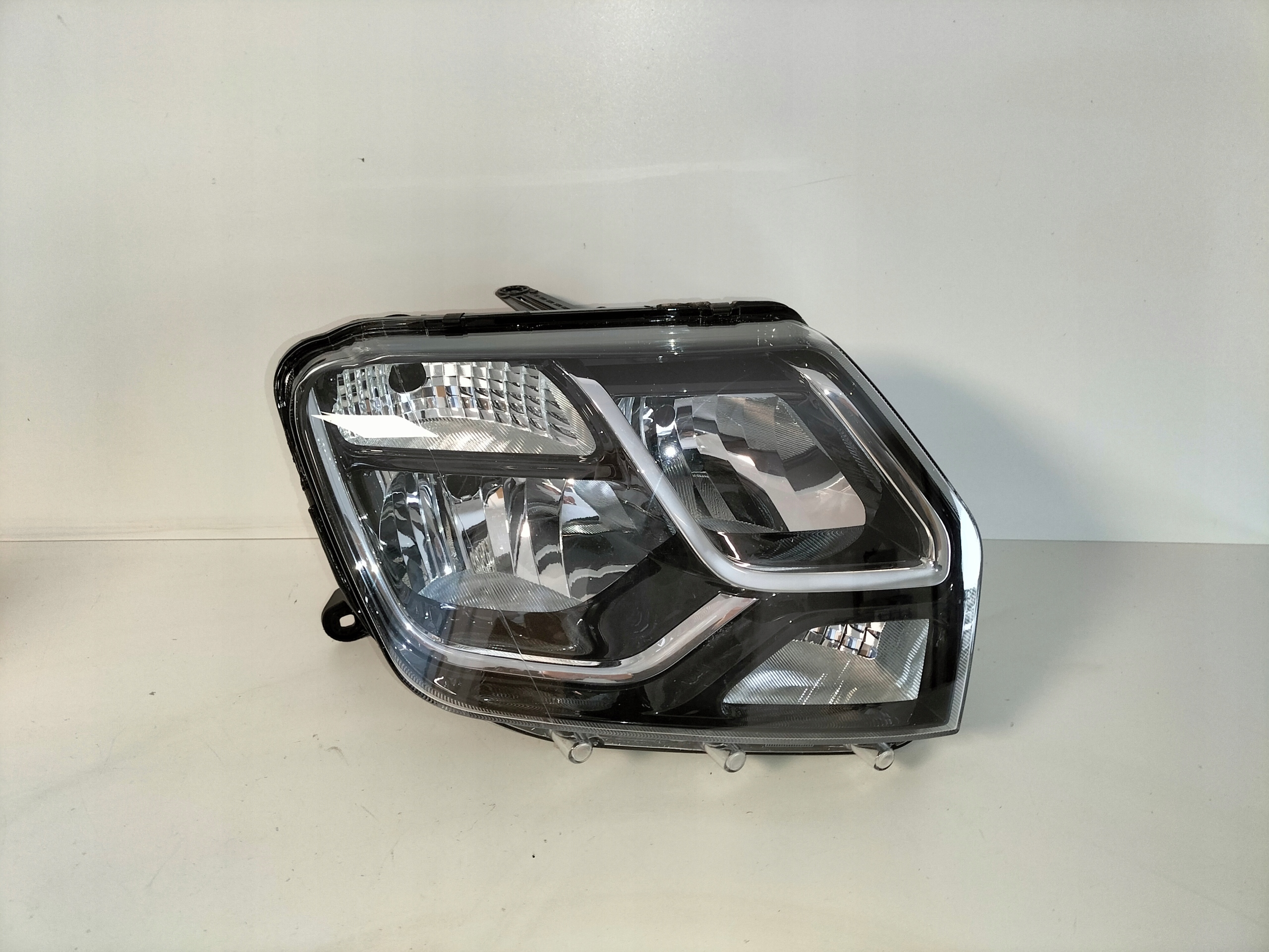 light front reflektor right DACIA DUSTER and LIFT 15-17