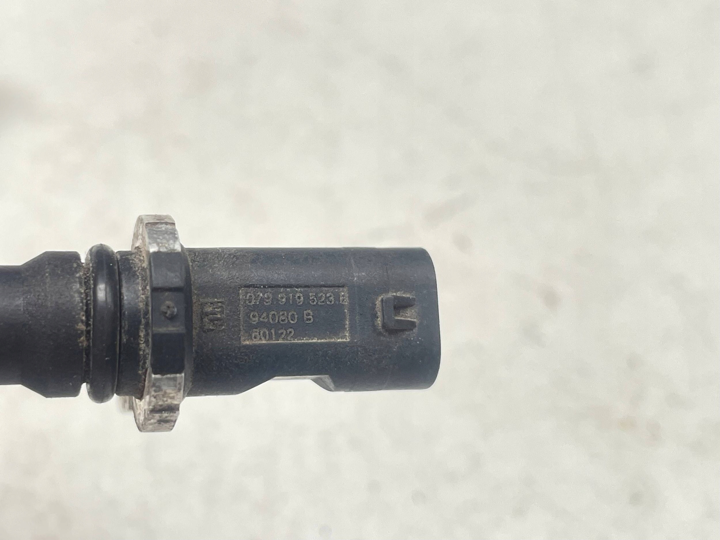 Sensor temperatury des Gasses chlodzacego Audi A4 B9 079919523 !J