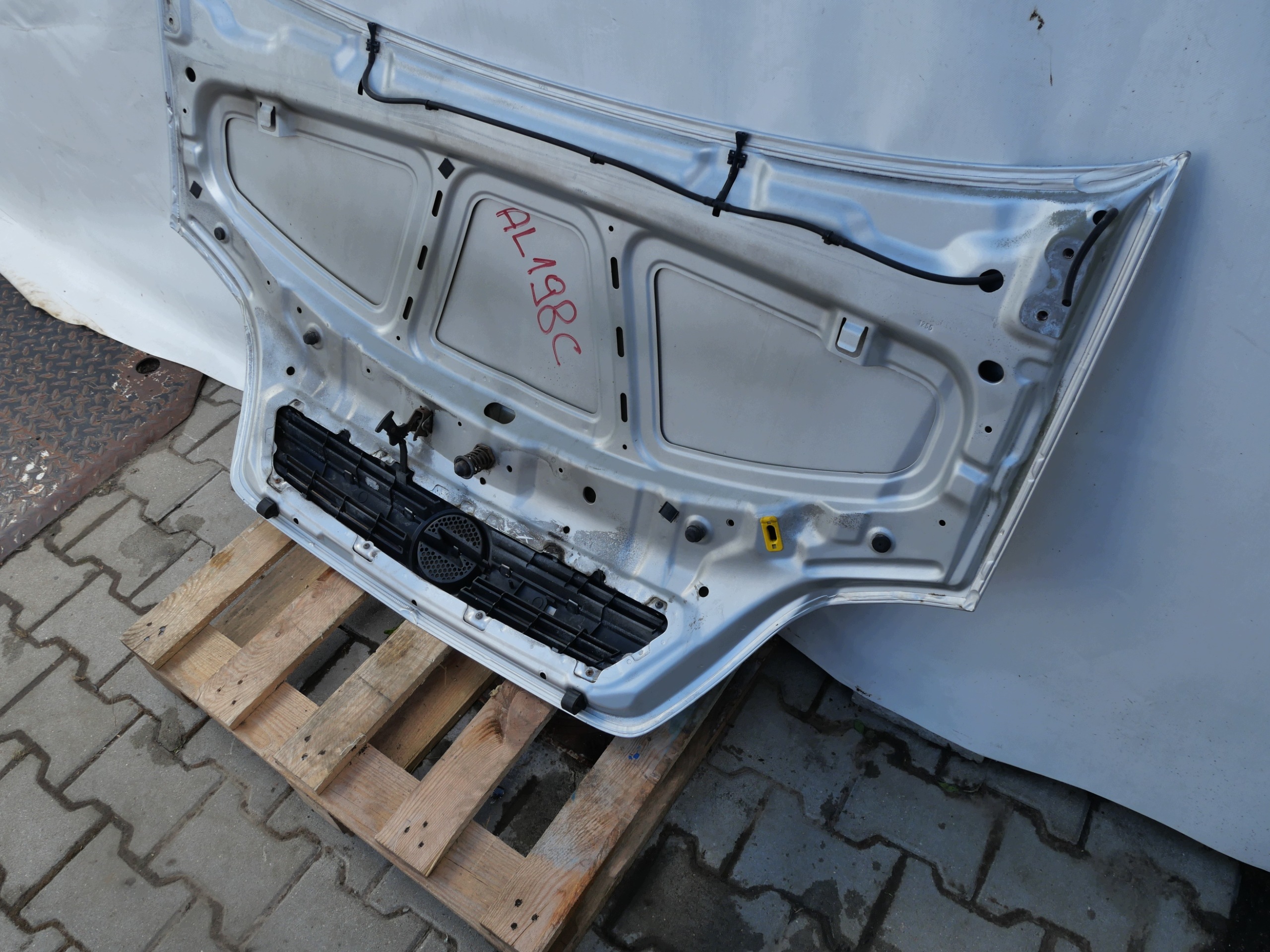 Opel Meriva A bonnet front front