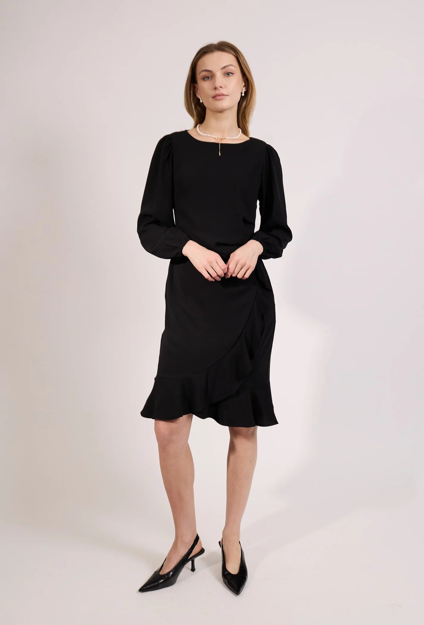 Femestage sukienka z falbaną 42