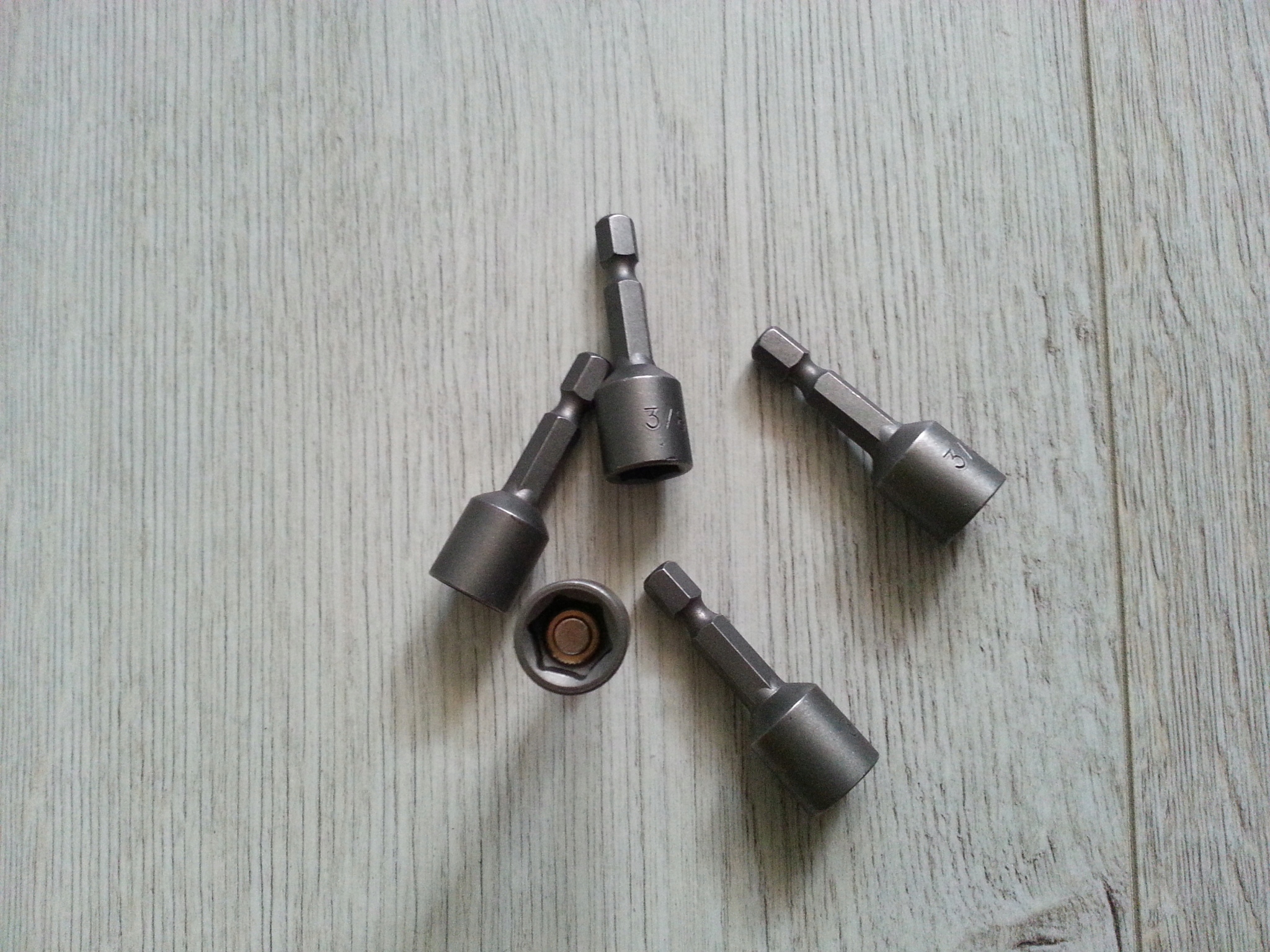 NASADKA MAGNETYCZNA KOŃCÓWKA DO WKRĘTARKI 3/8 " EAN (GTIN) 7311662187637