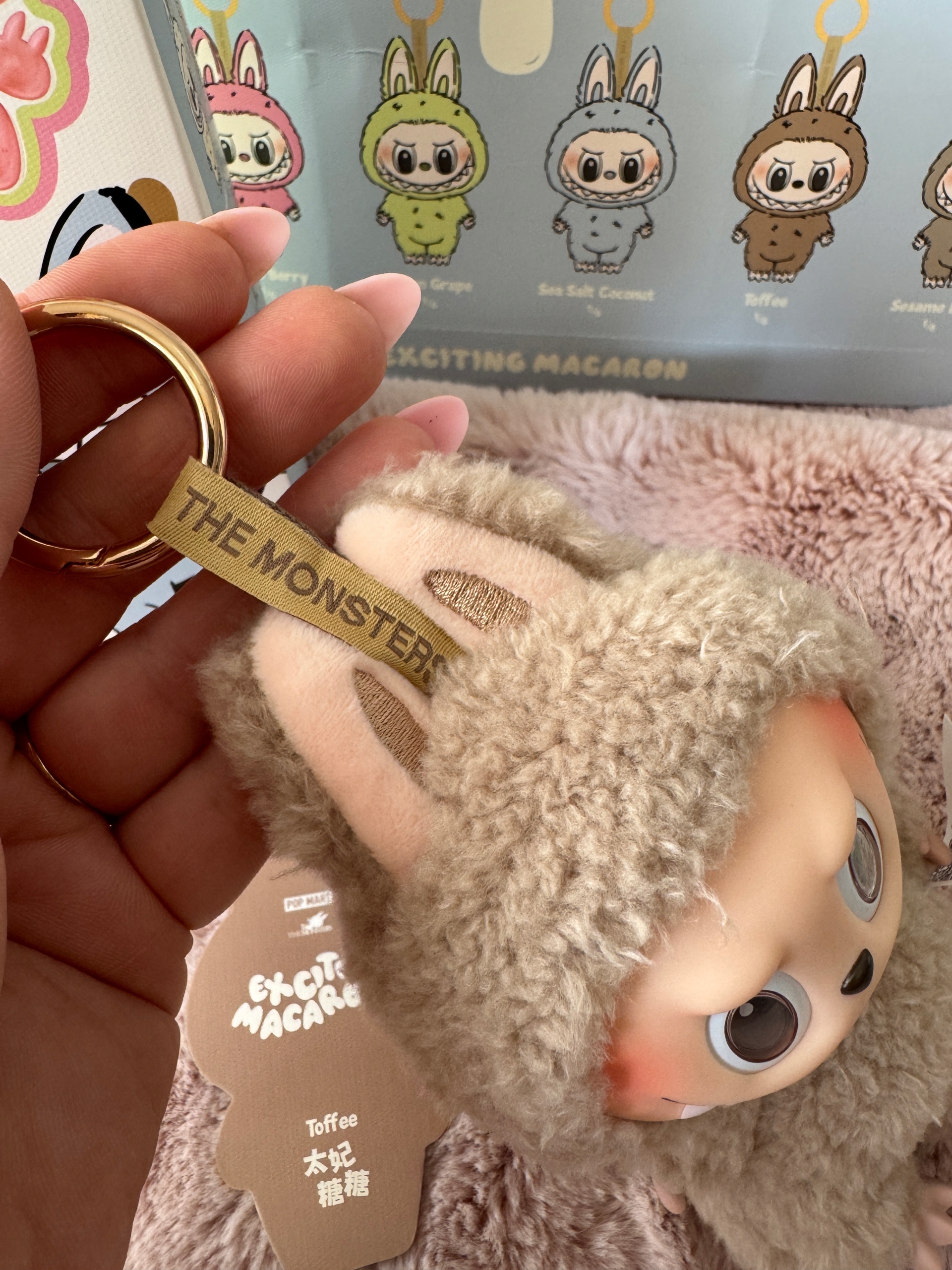 未使用 正規品POPMART LABUBU Macaronシリーズ　Toffee ラブブ マカロン Toffee ぬいぐるみ LABUBU Macaron 未使用品