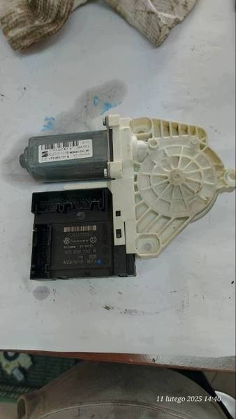 1K0959793M mini motor GOLF V left front