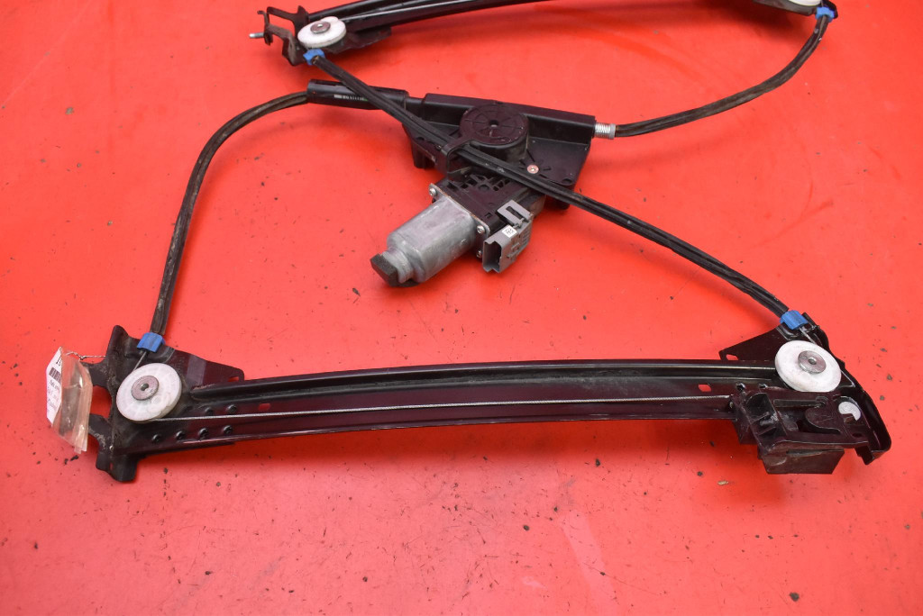 window regulator right front 6006651-00-G TESLA MODEL S 16-21