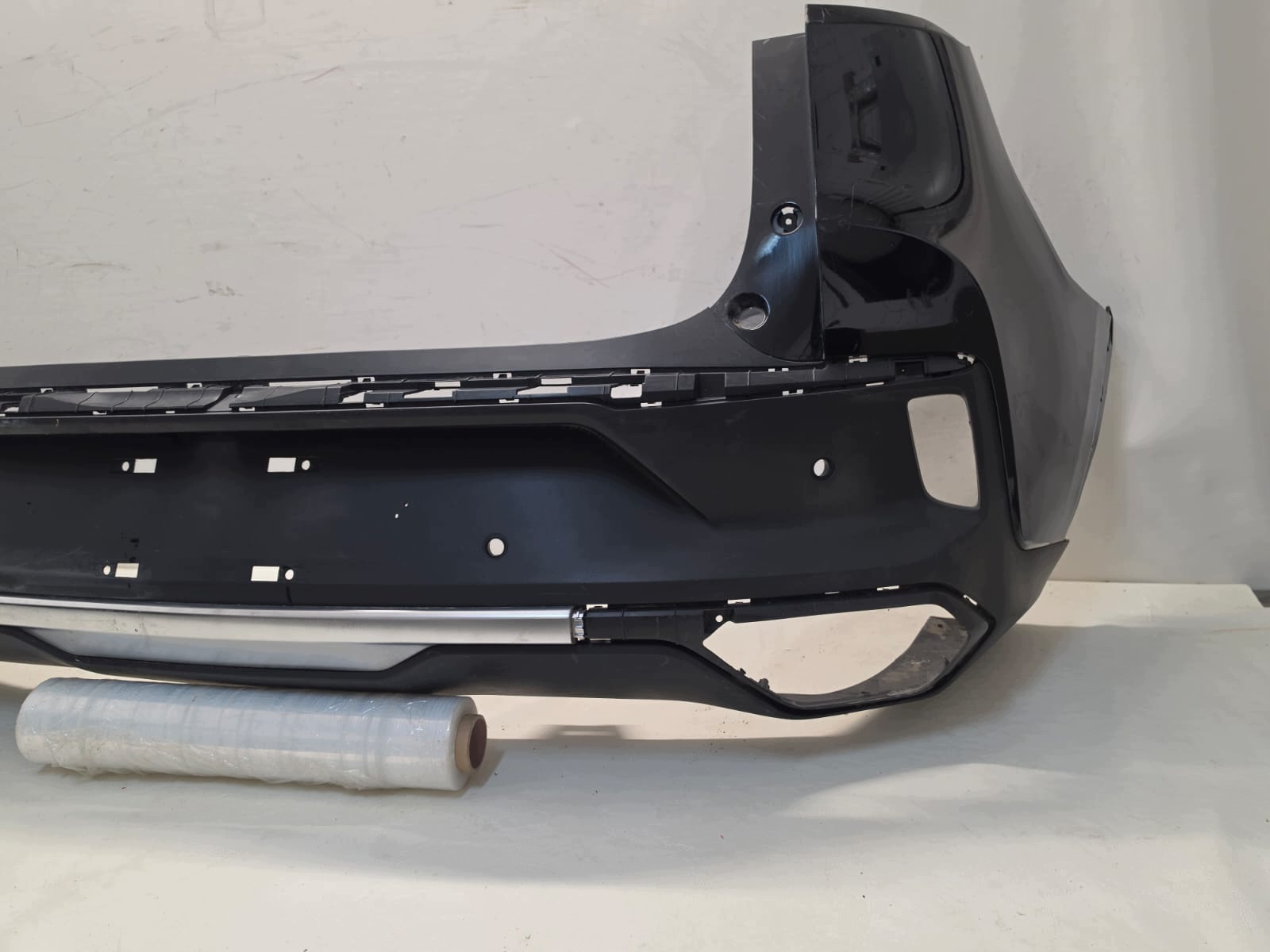 MAXUS EUNIQ 6 VI 19- Pare choc Arrière Arrière PDC P02165