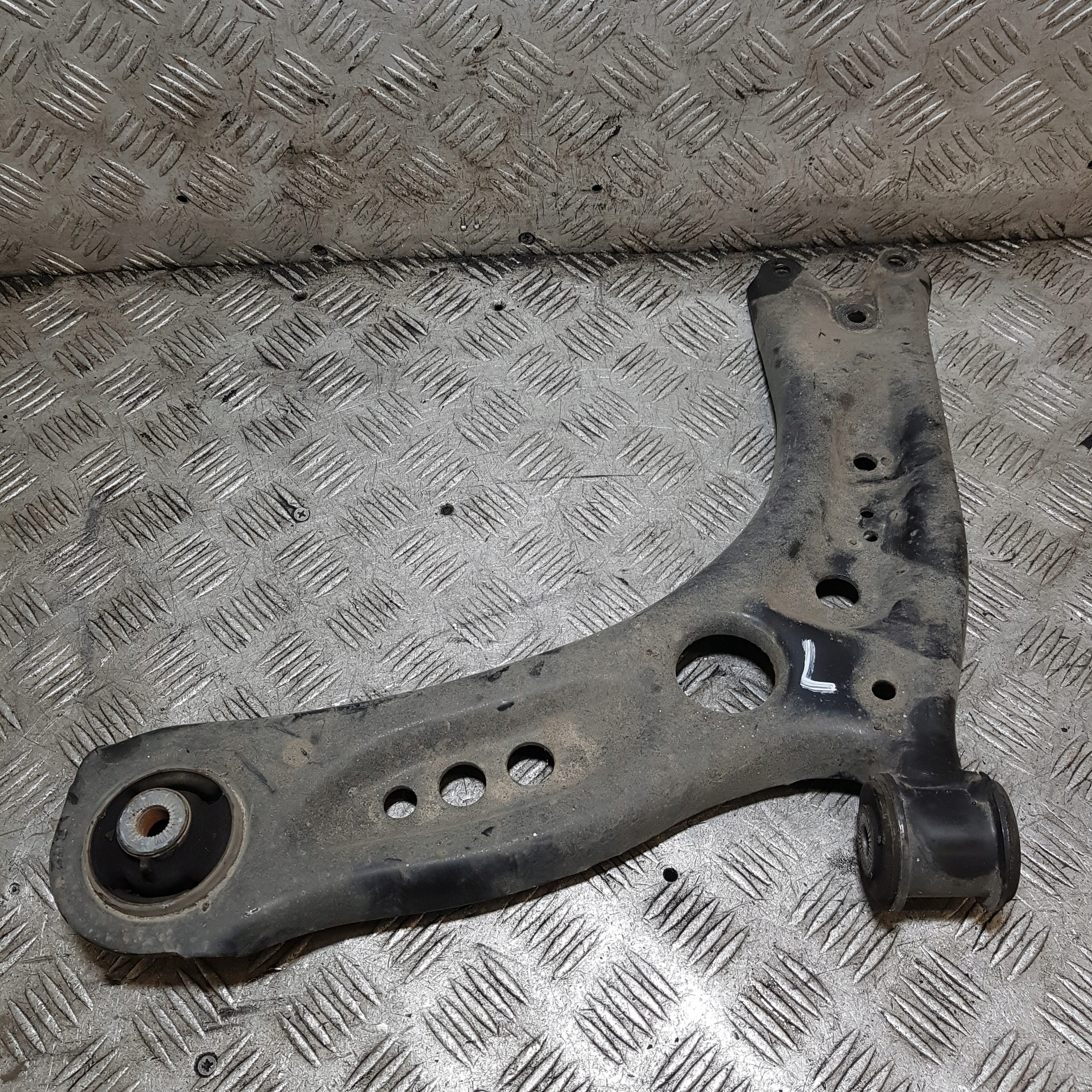 arm left front VOLKSWAGEN GOLF 7