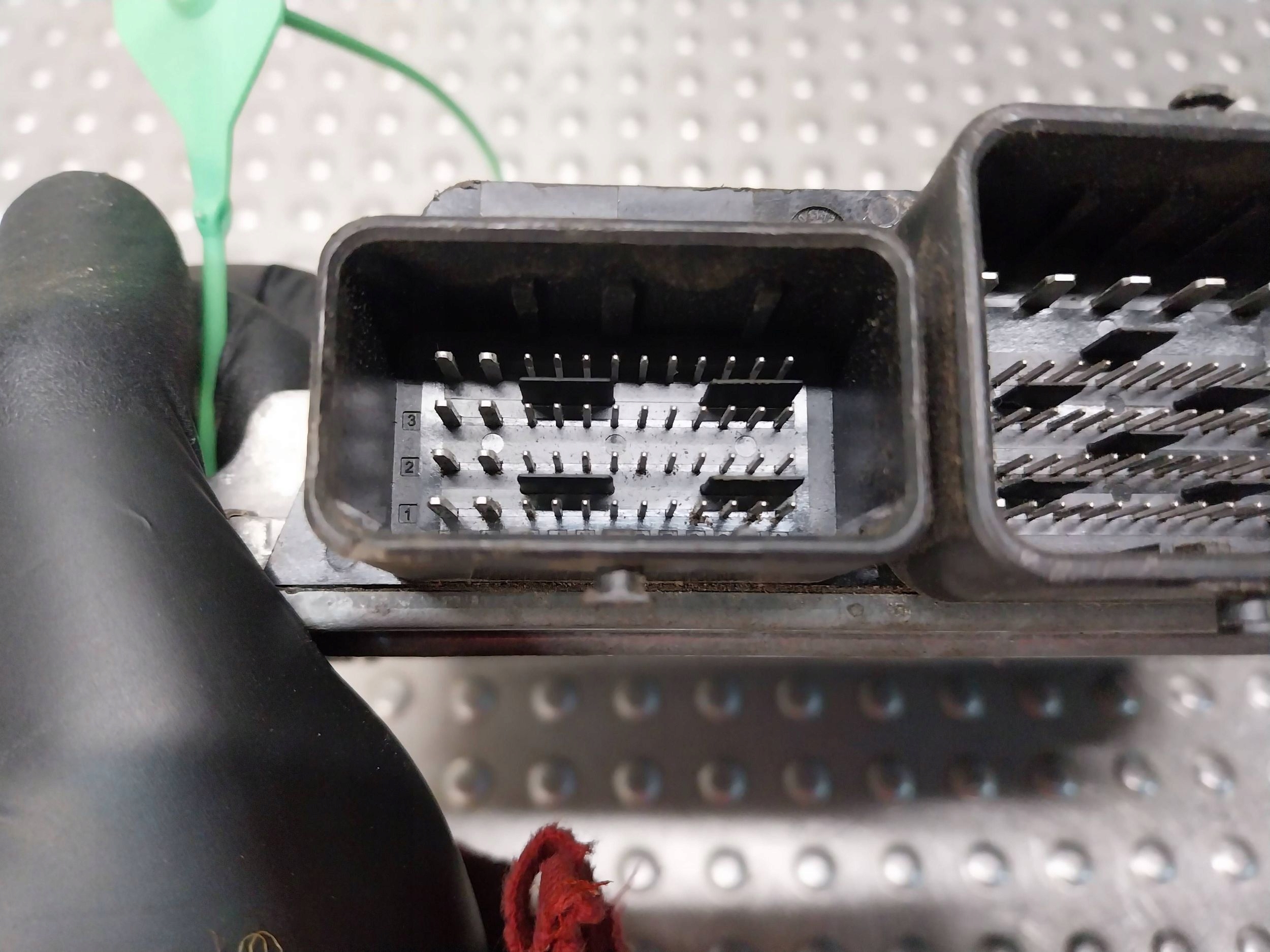 computer control unit of the engine AV61-12A650-YK FORD FOCUS MK3 C MAX MK2 1.6 TDCI