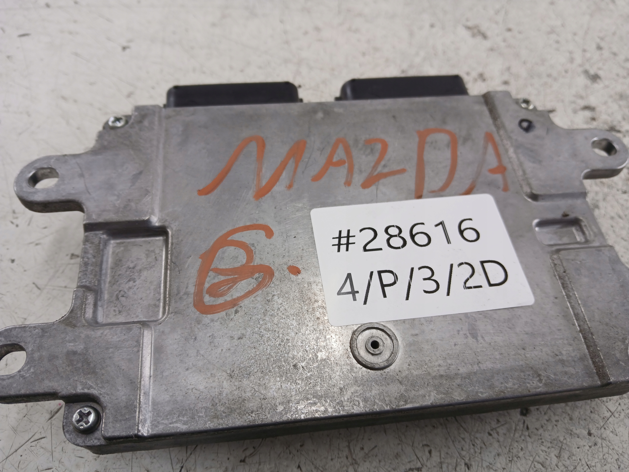 MAZDA 6 GG 2.0 control unit of the engine LFH118881C