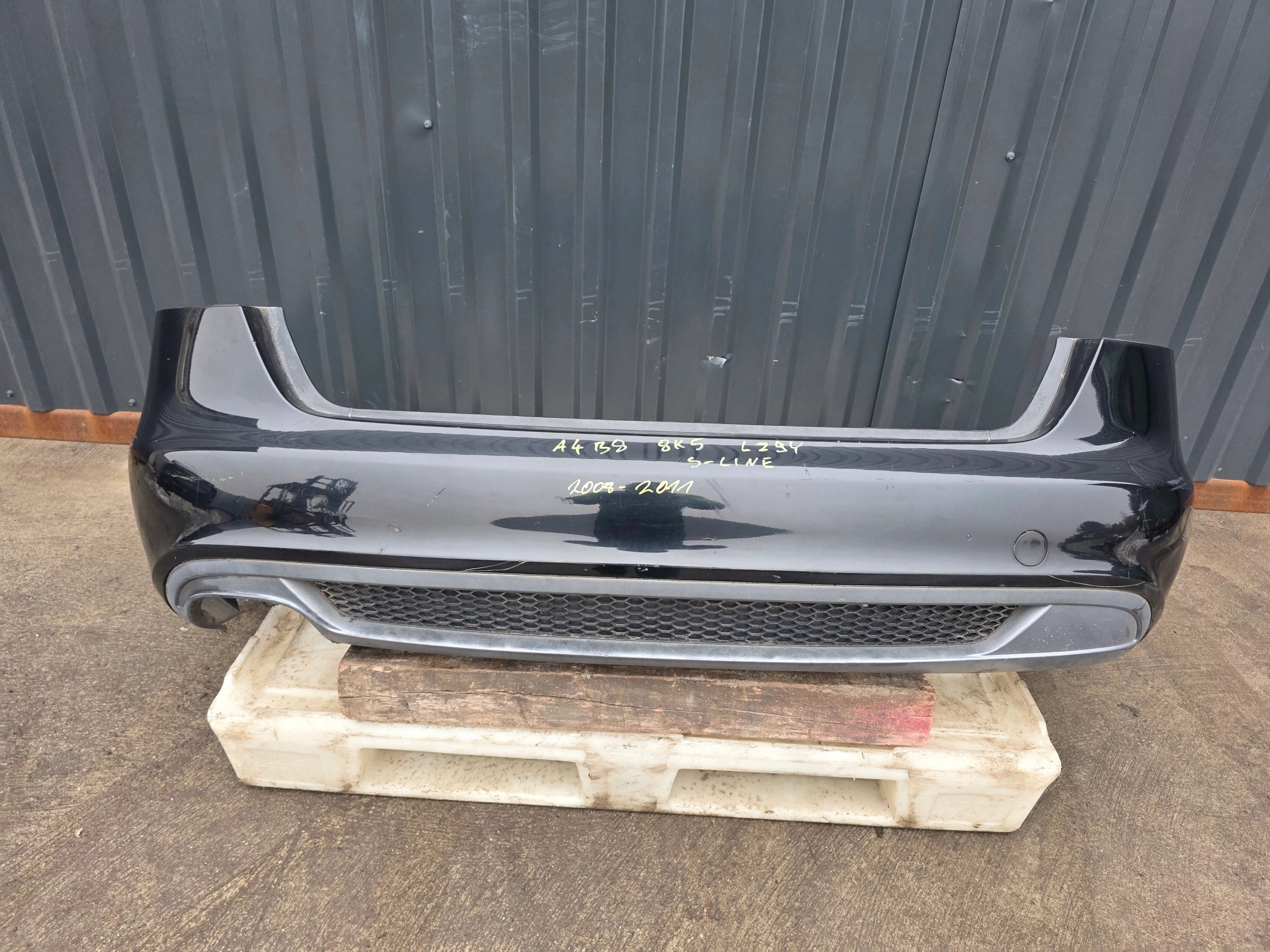 bumper rear part AUDI A4 B8 sedan S LINE LZ9Y 2008-2011 complete original !!!