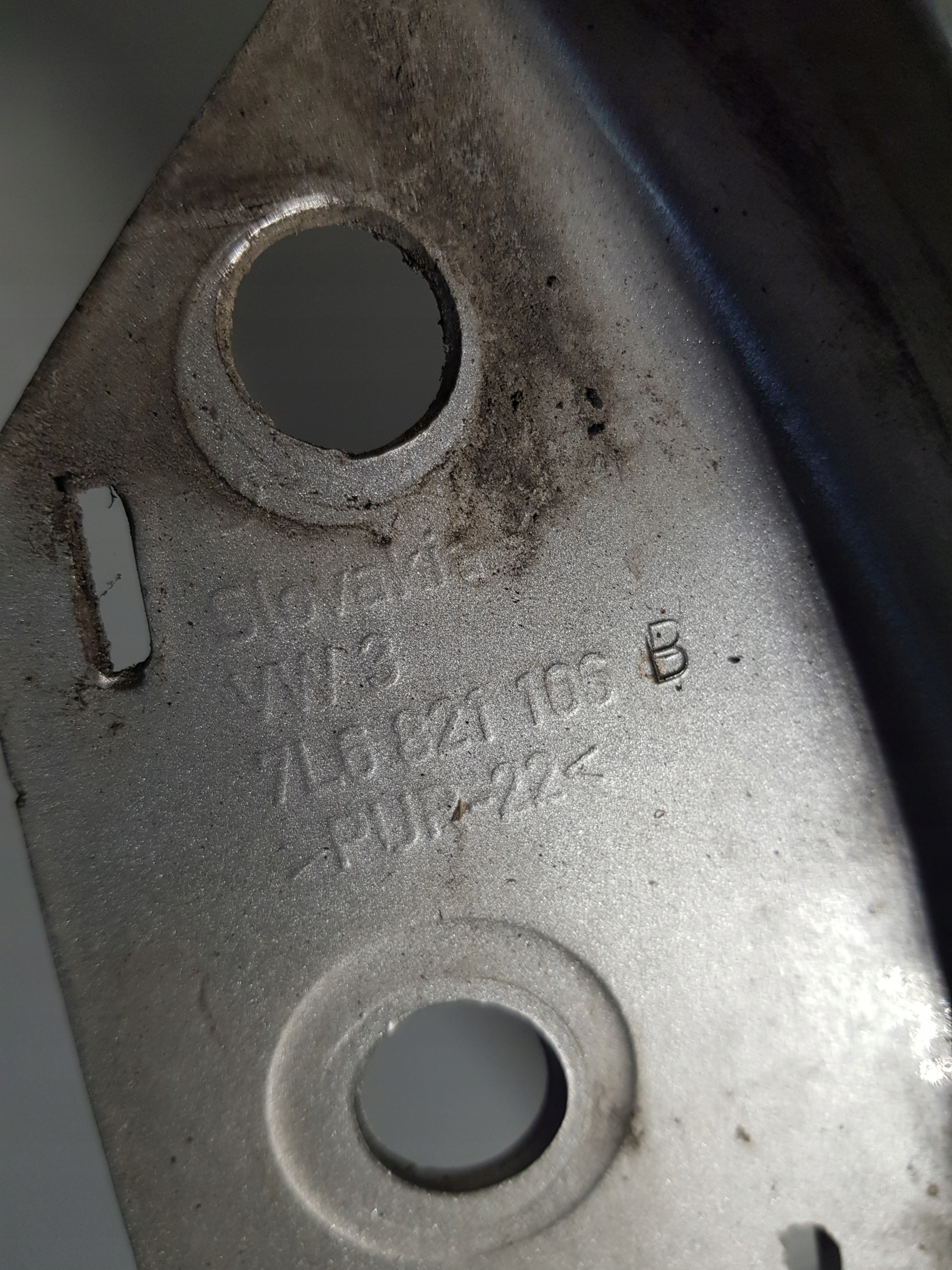 fender right front VW VOLKSWAGEN TOUAREG