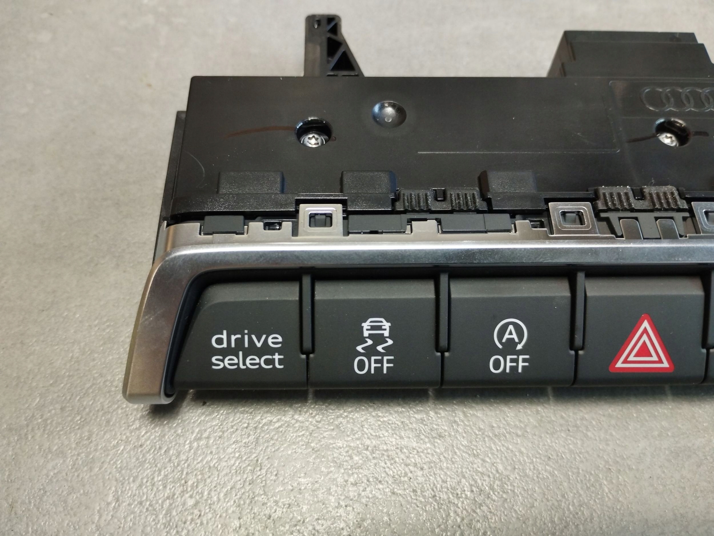 Audi Q3 F3 83A PANEL controls 83A925301C