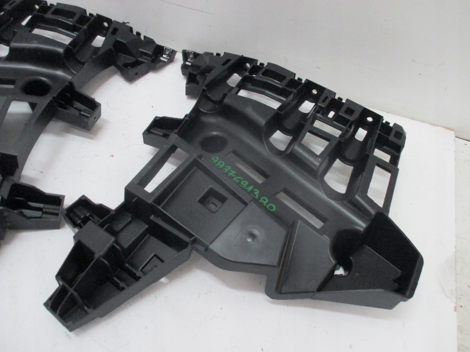 bumper bracket rear part CITROEN C5X 9837691280 9837691380