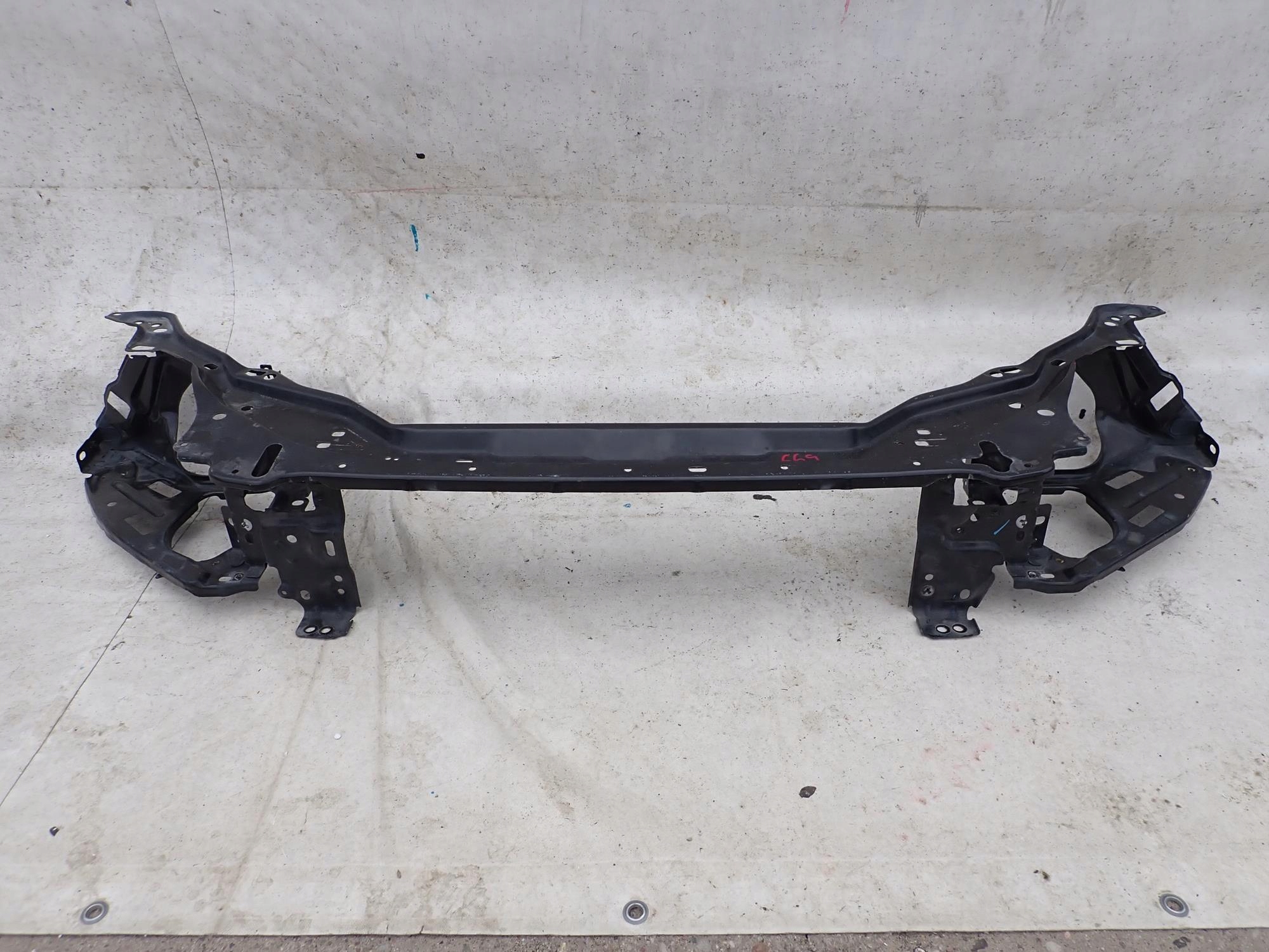 VOLVO XC60 and 1 LIFT 13-17 support panel for radiators pillar